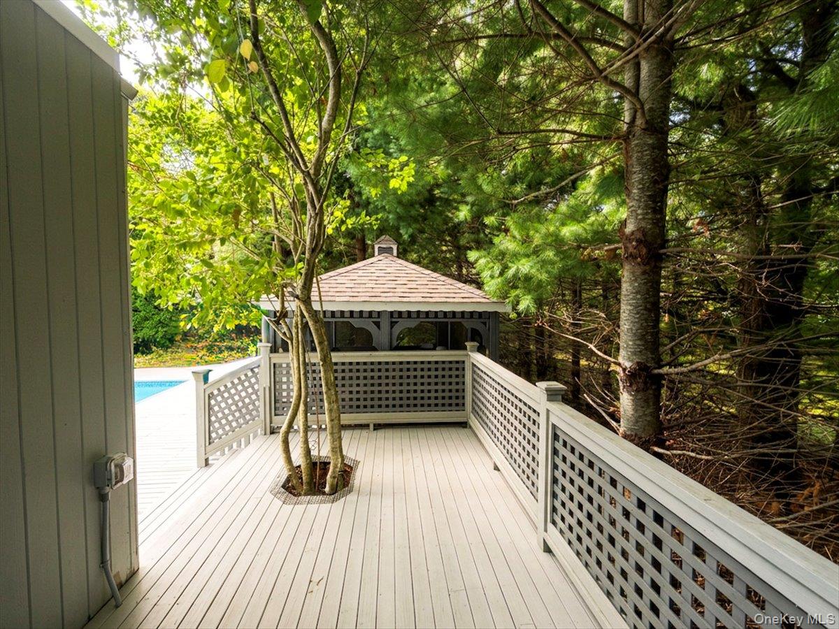 10 Glenmore Drive Property Photo 8