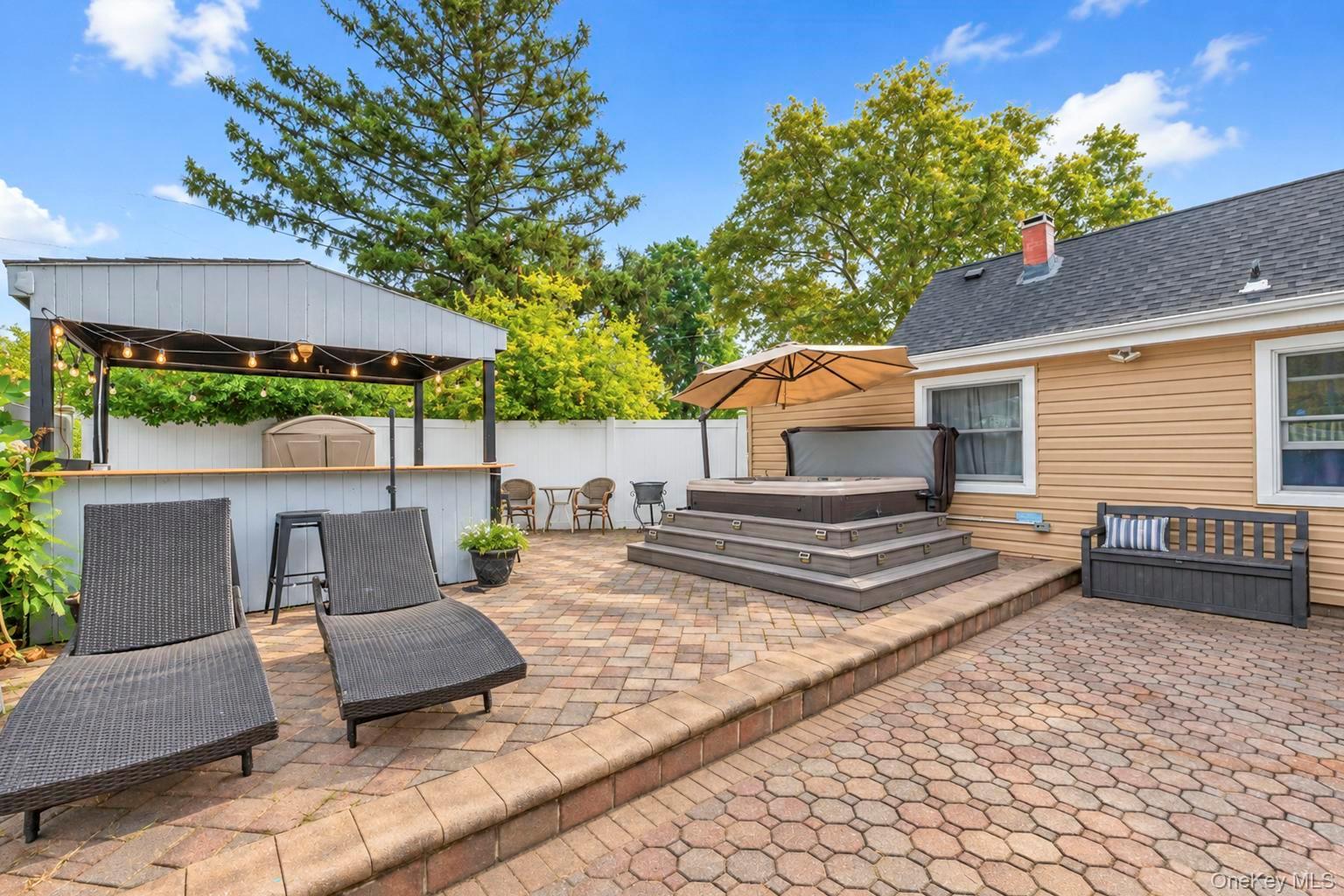54 Pacific Avenue Property Photo 4