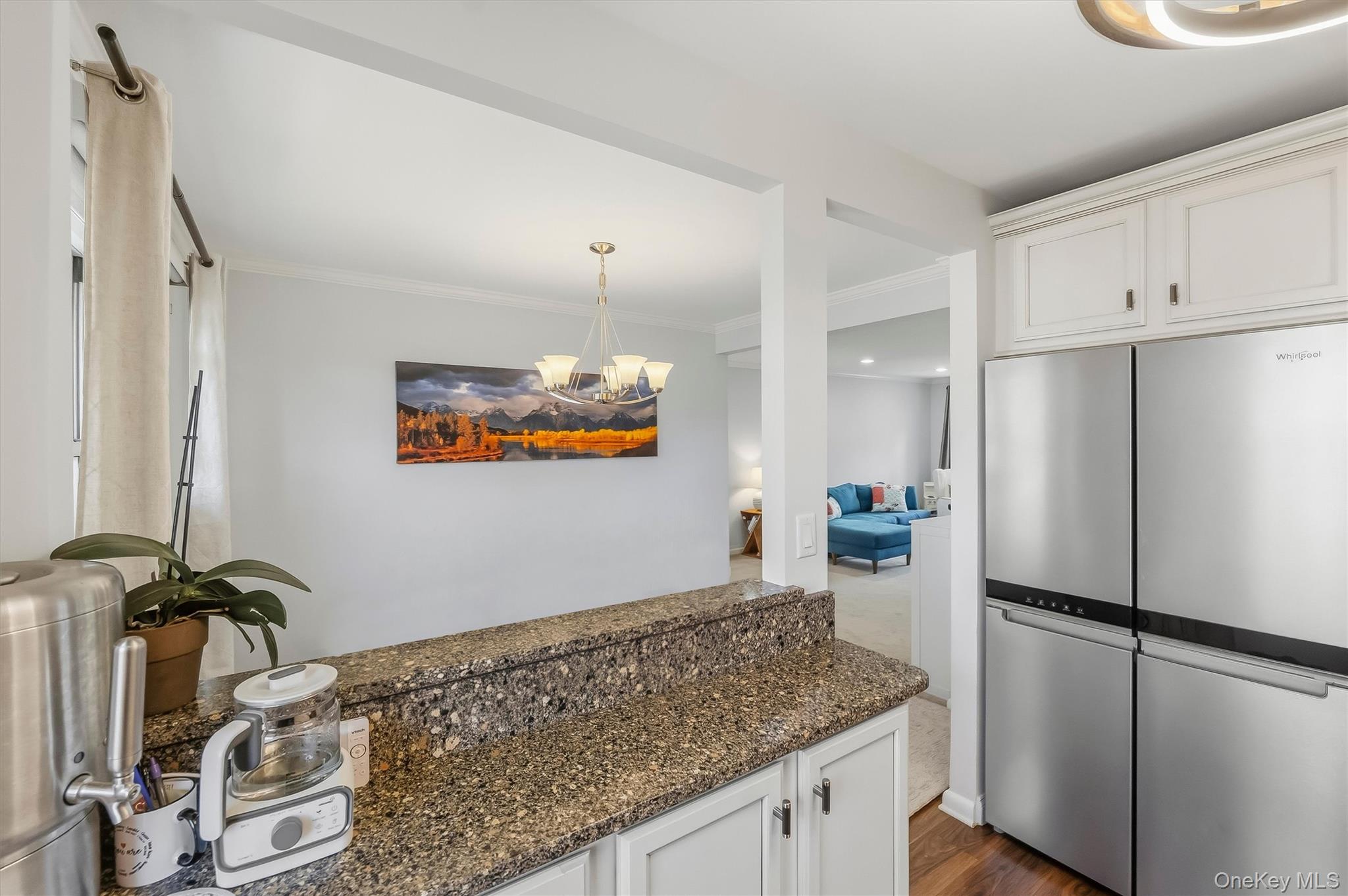 121 N Broadway 22k Property Photo 7