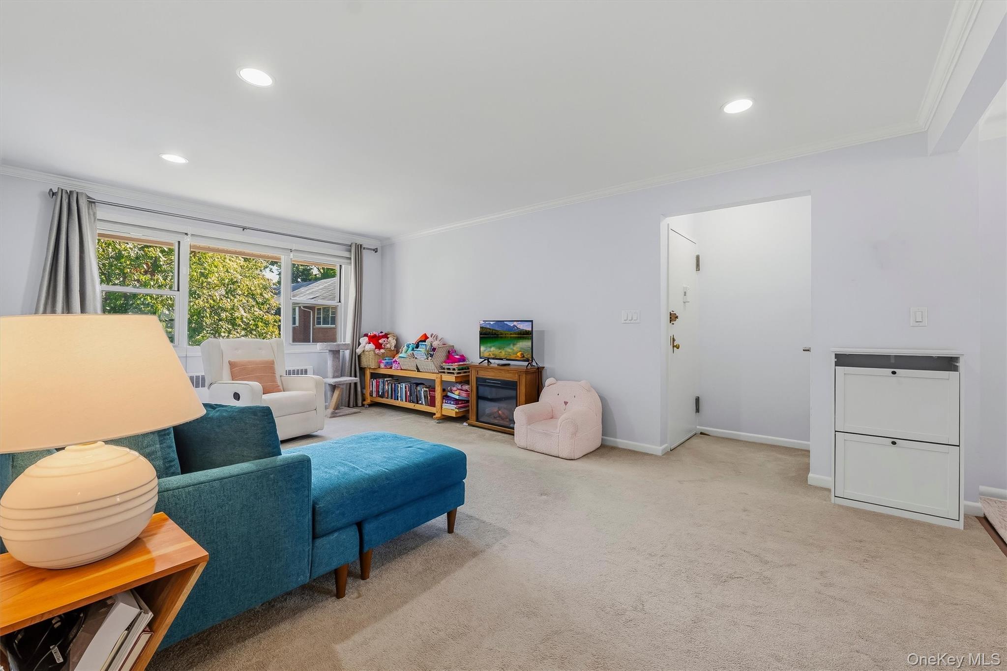 121 N Broadway 22k Property Photo 10