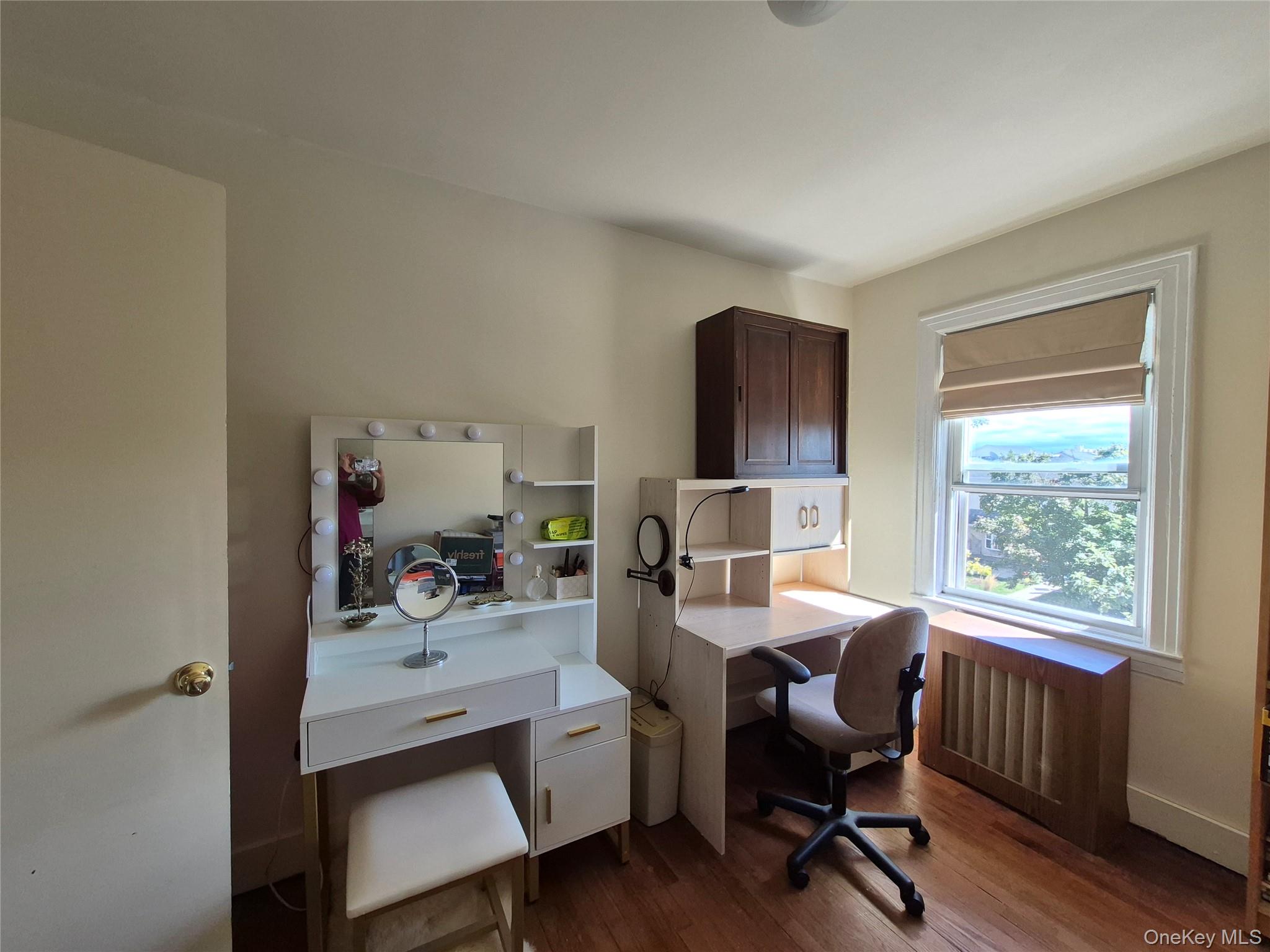 327 E Pine Street Property Photo 11