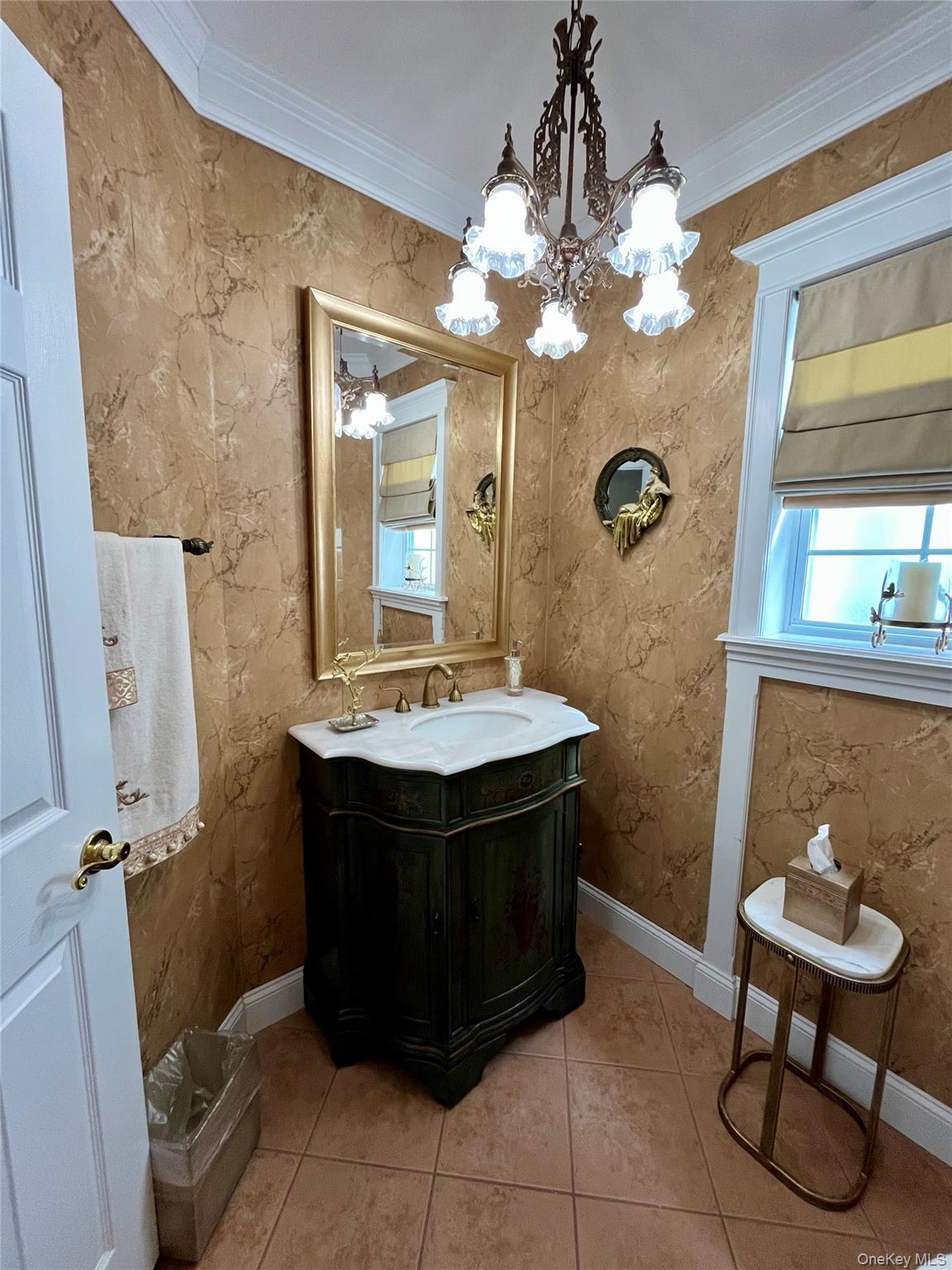 20 Kate Circle Property Photo 4