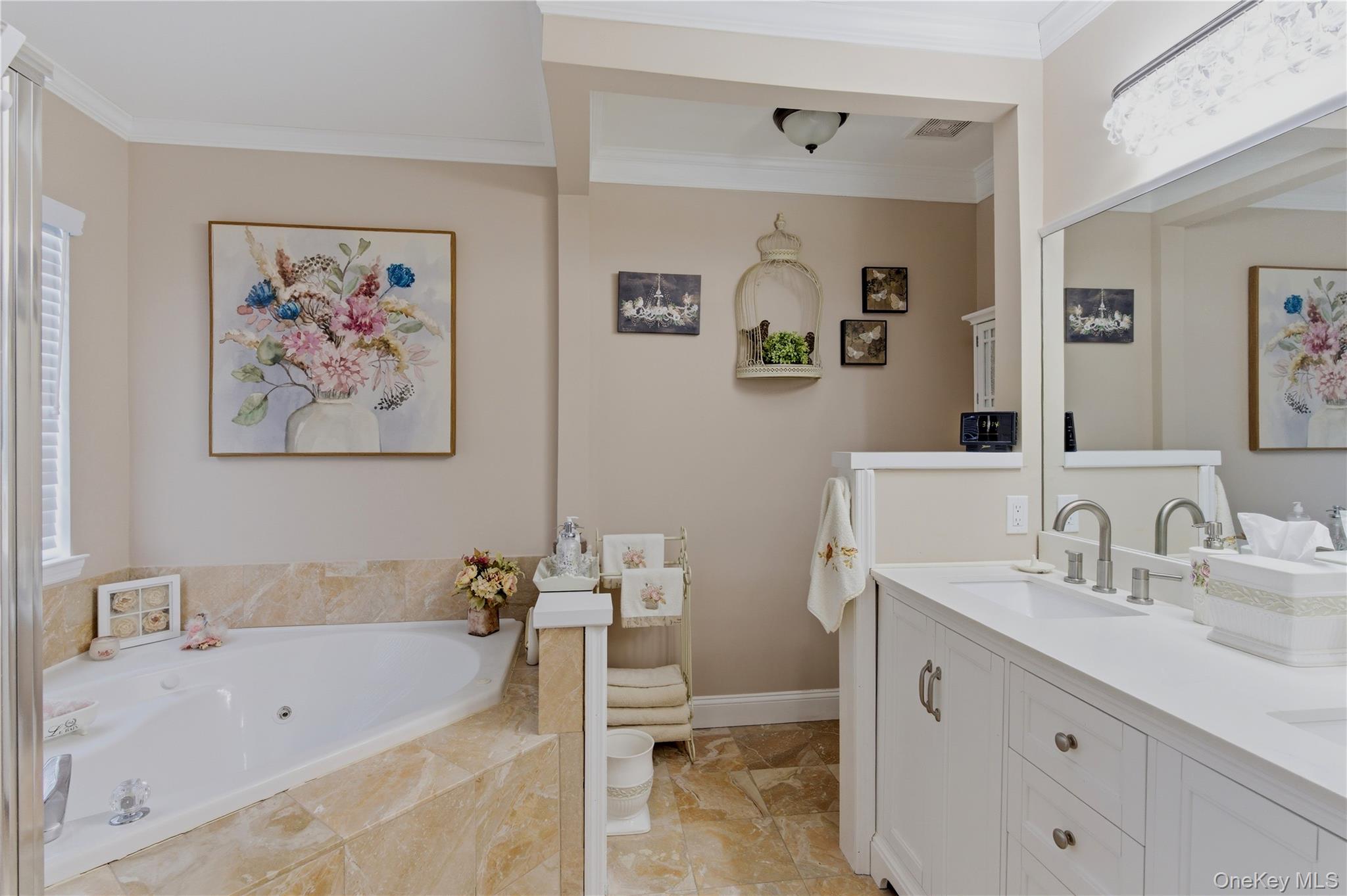 20 Kate Circle Property Photo 10