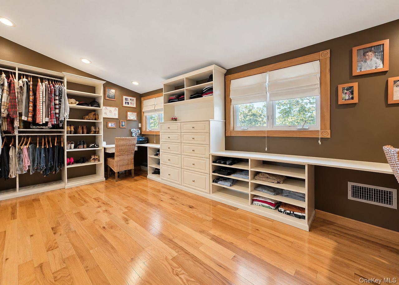 14 Seabrook Lane Property Photo 14