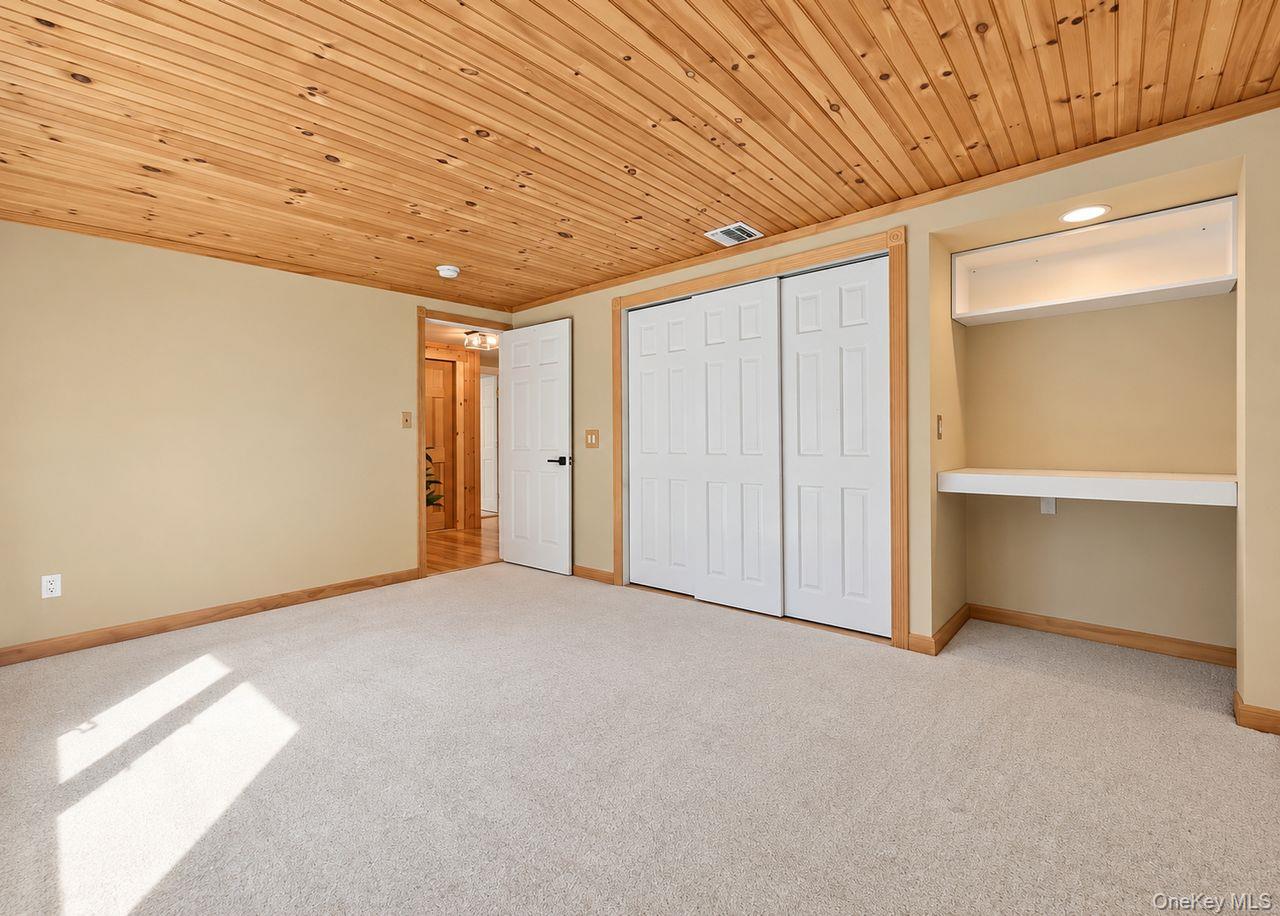 14 Seabrook Lane Property Photo 24