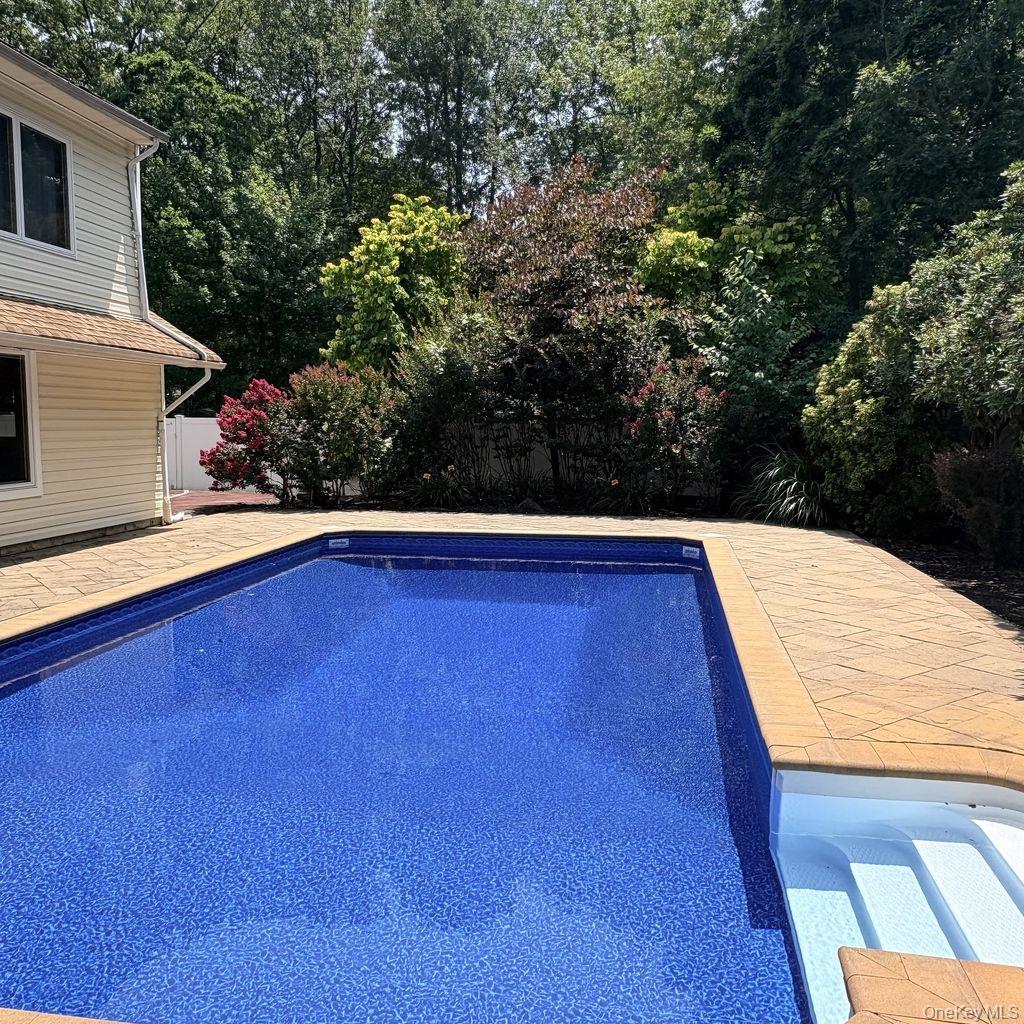 14 Seabrook Lane Property Photo 28