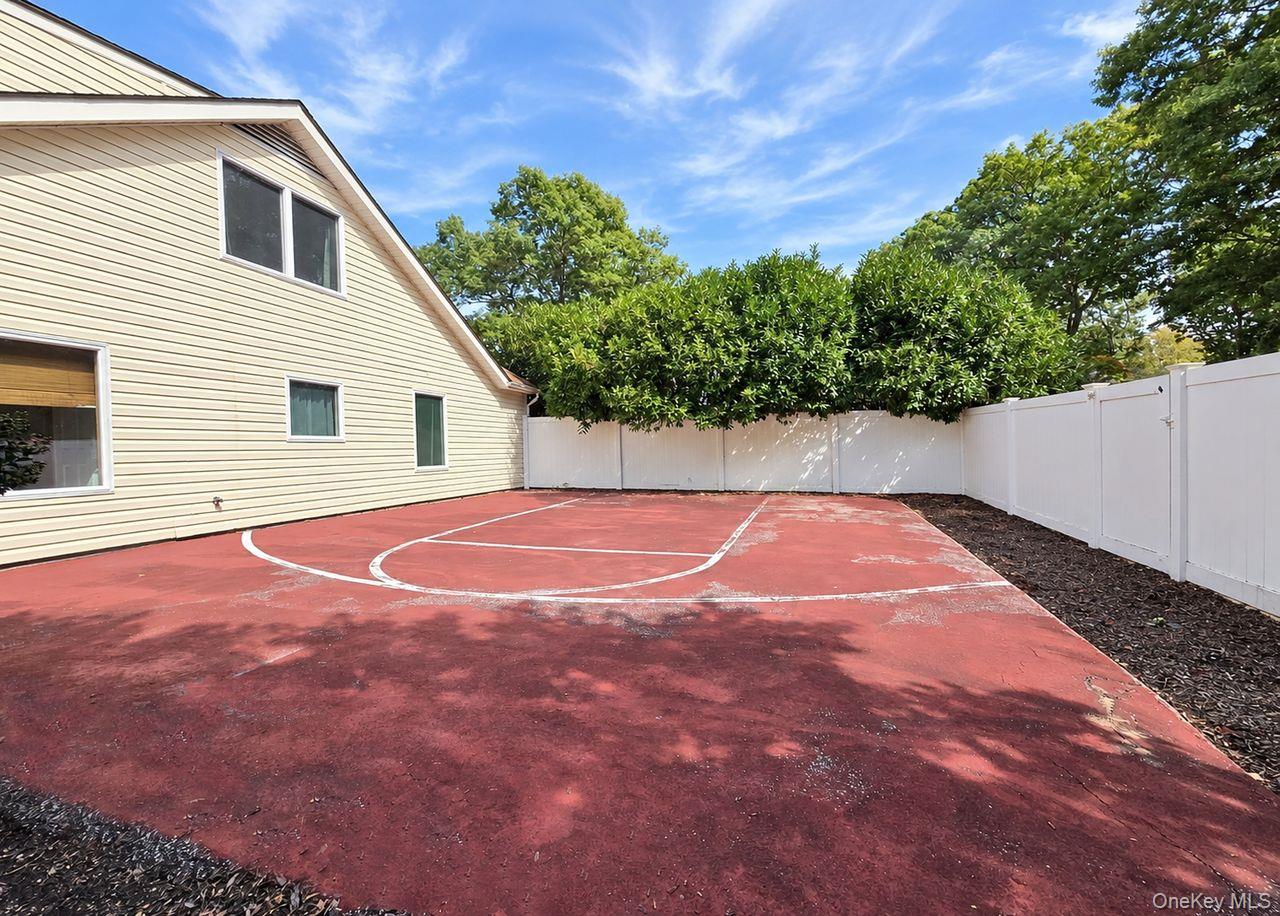 14 Seabrook Lane Property Photo 32