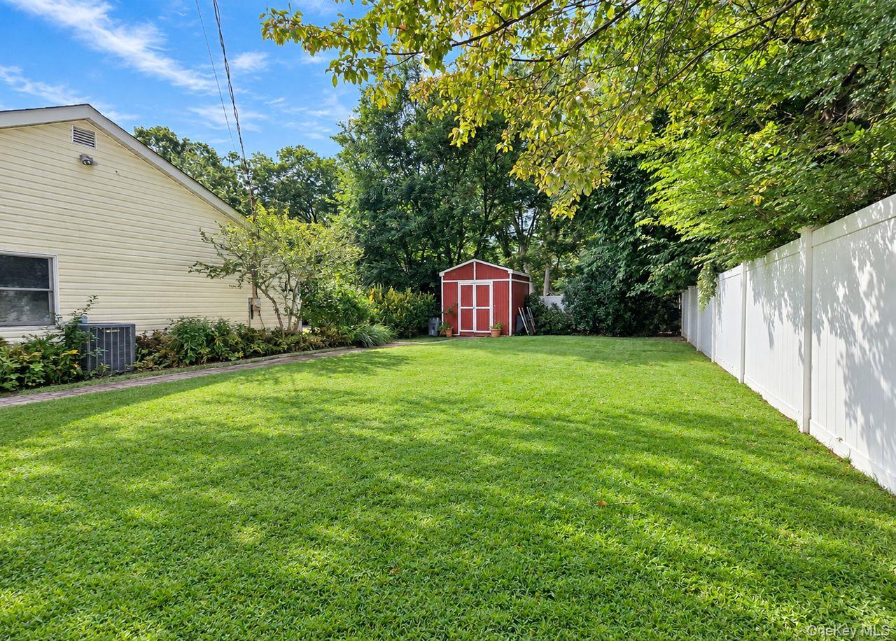 14 Seabrook Lane Property Photo 33