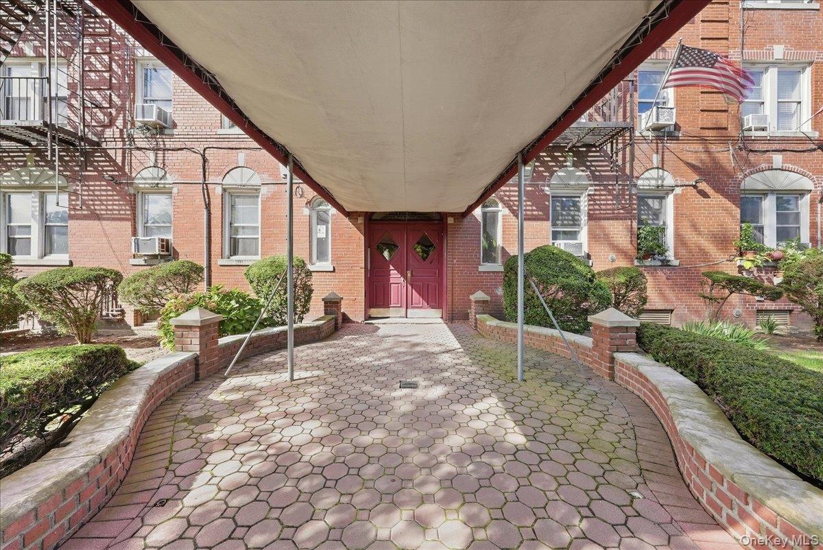 360 Ocean Parkway 5g Property Photo 4