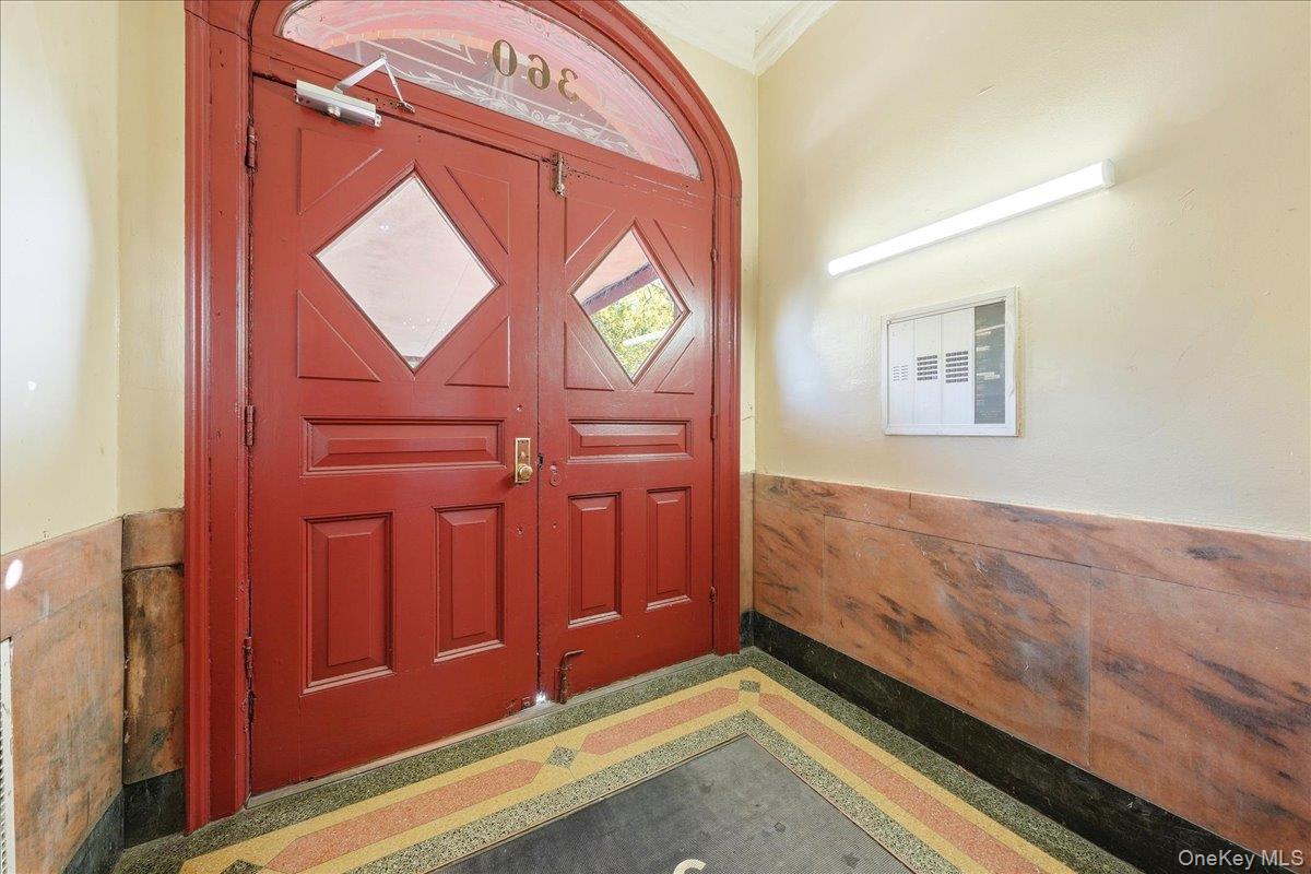 360 Ocean Parkway 5g Property Photo 6