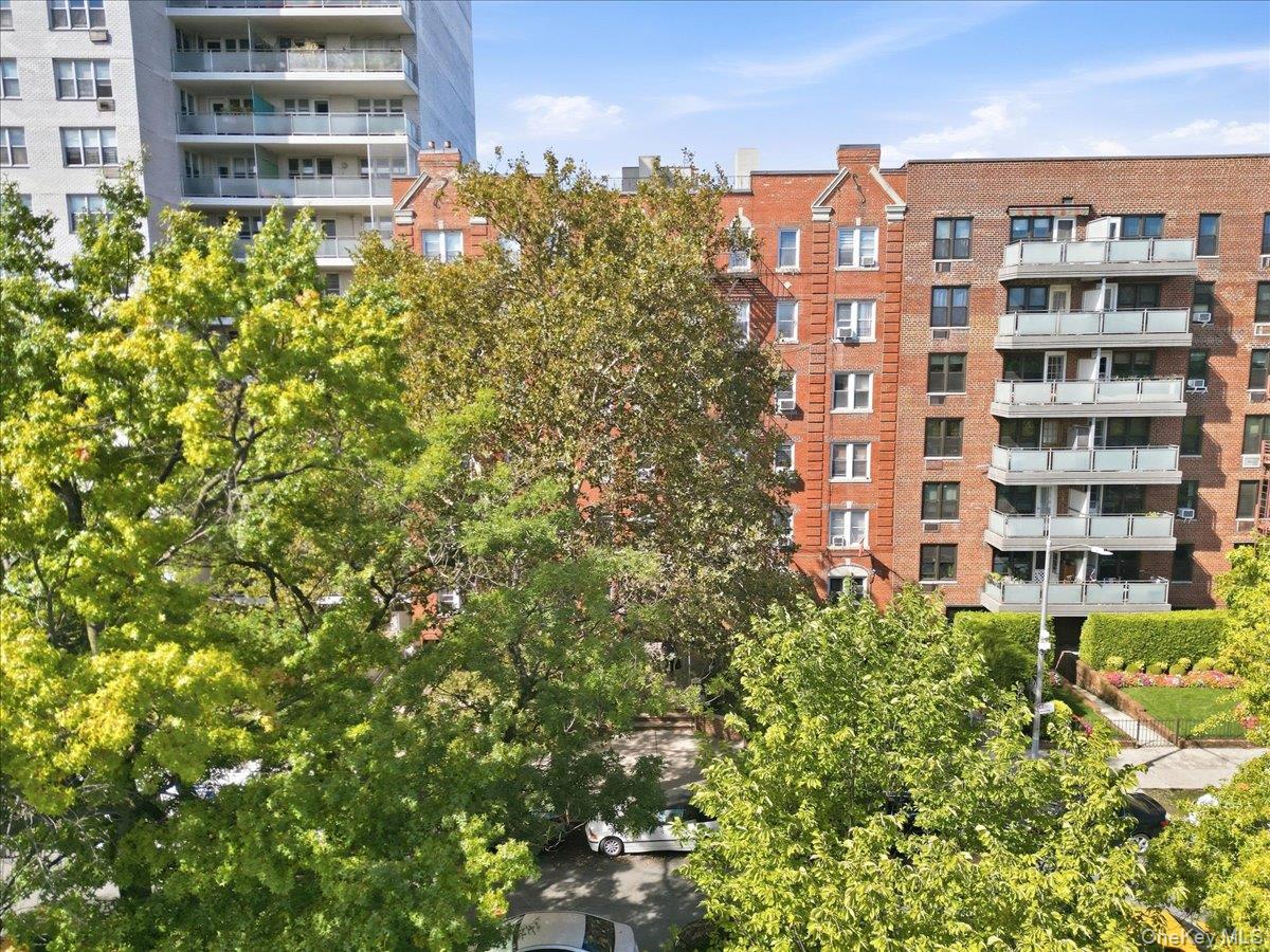 360 Ocean Parkway 5g Property Photo 31