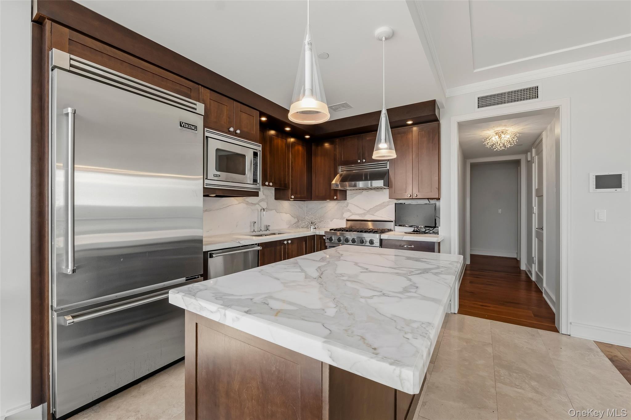 1 Renaissance Square V6g Property Photo 6