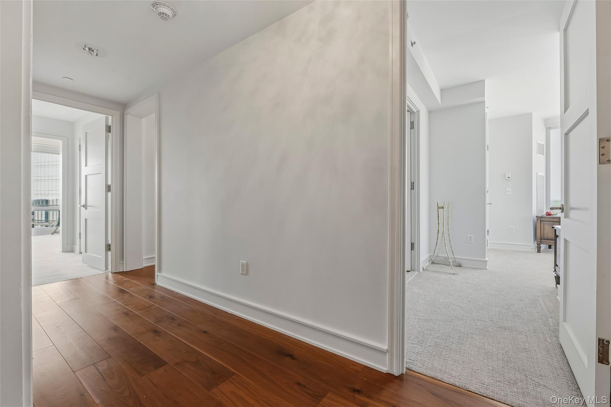 1 Renaissance Square V6g Property Photo 7