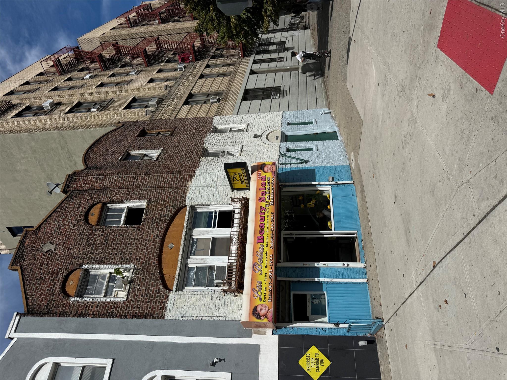 1641 Grand Avenue Property Photo 1