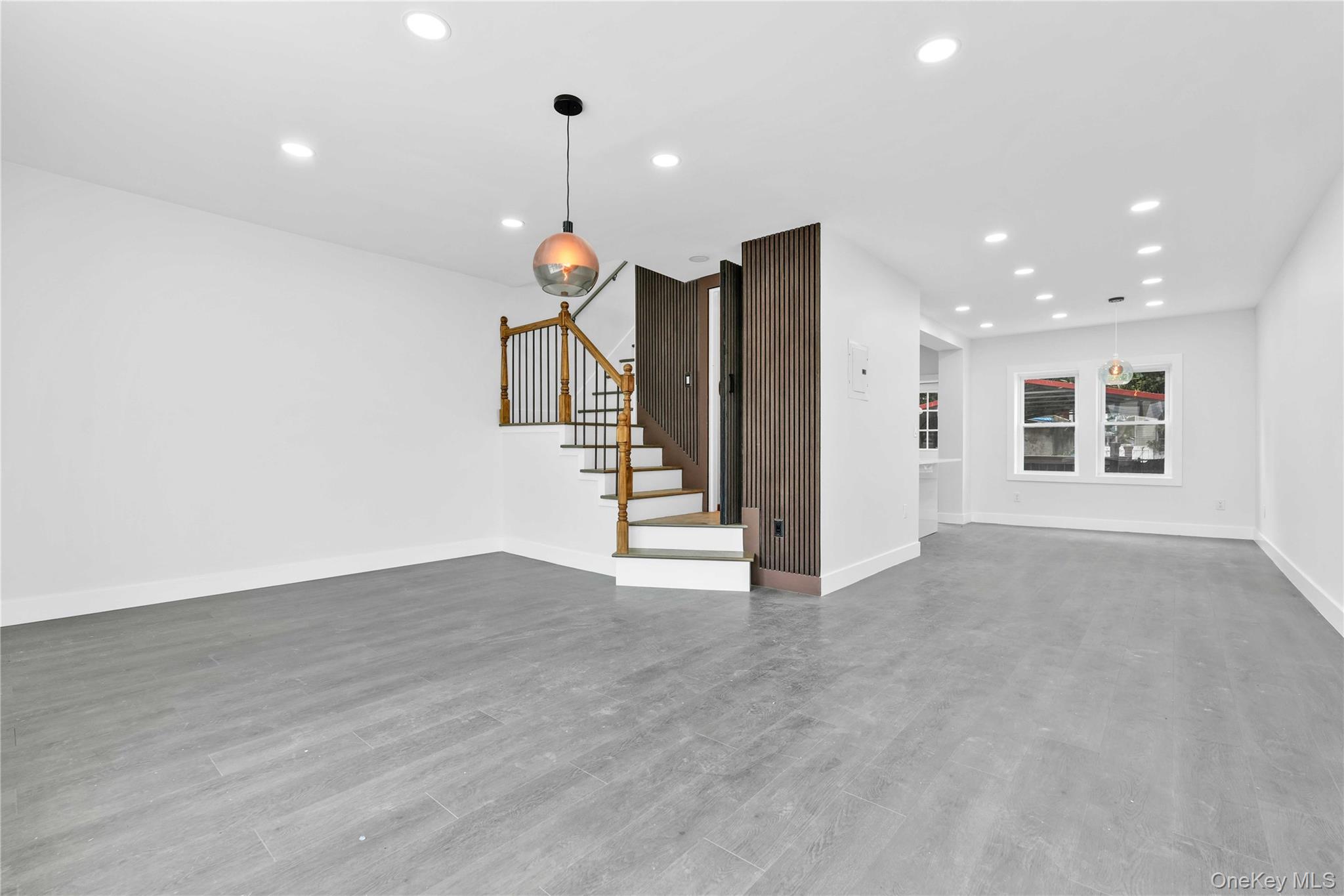 113-22 204th Street Property Photo 6