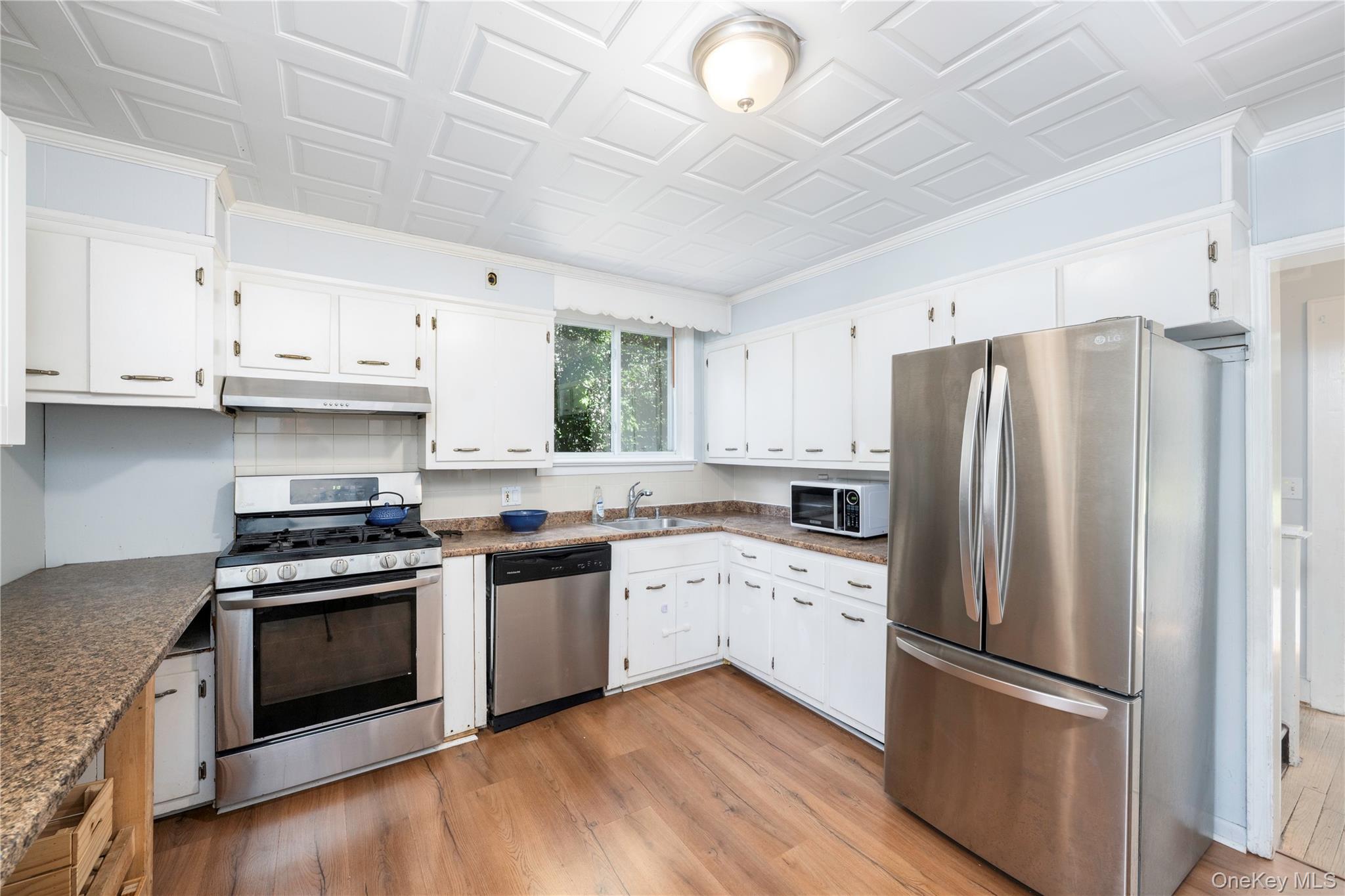 1419 Park Street Property Photo 5