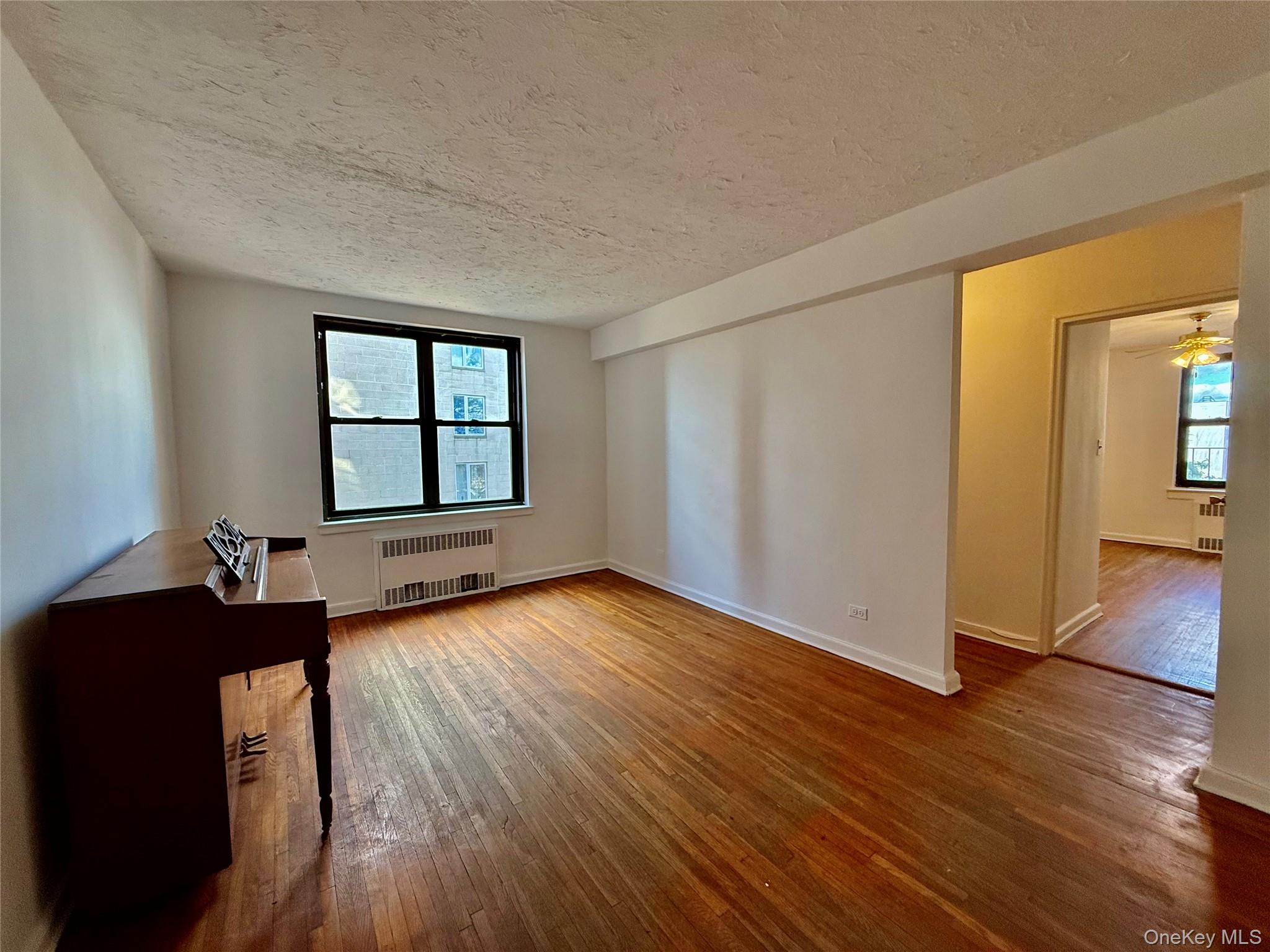 112-24 Northern Boulevard 3g Property Photo 2