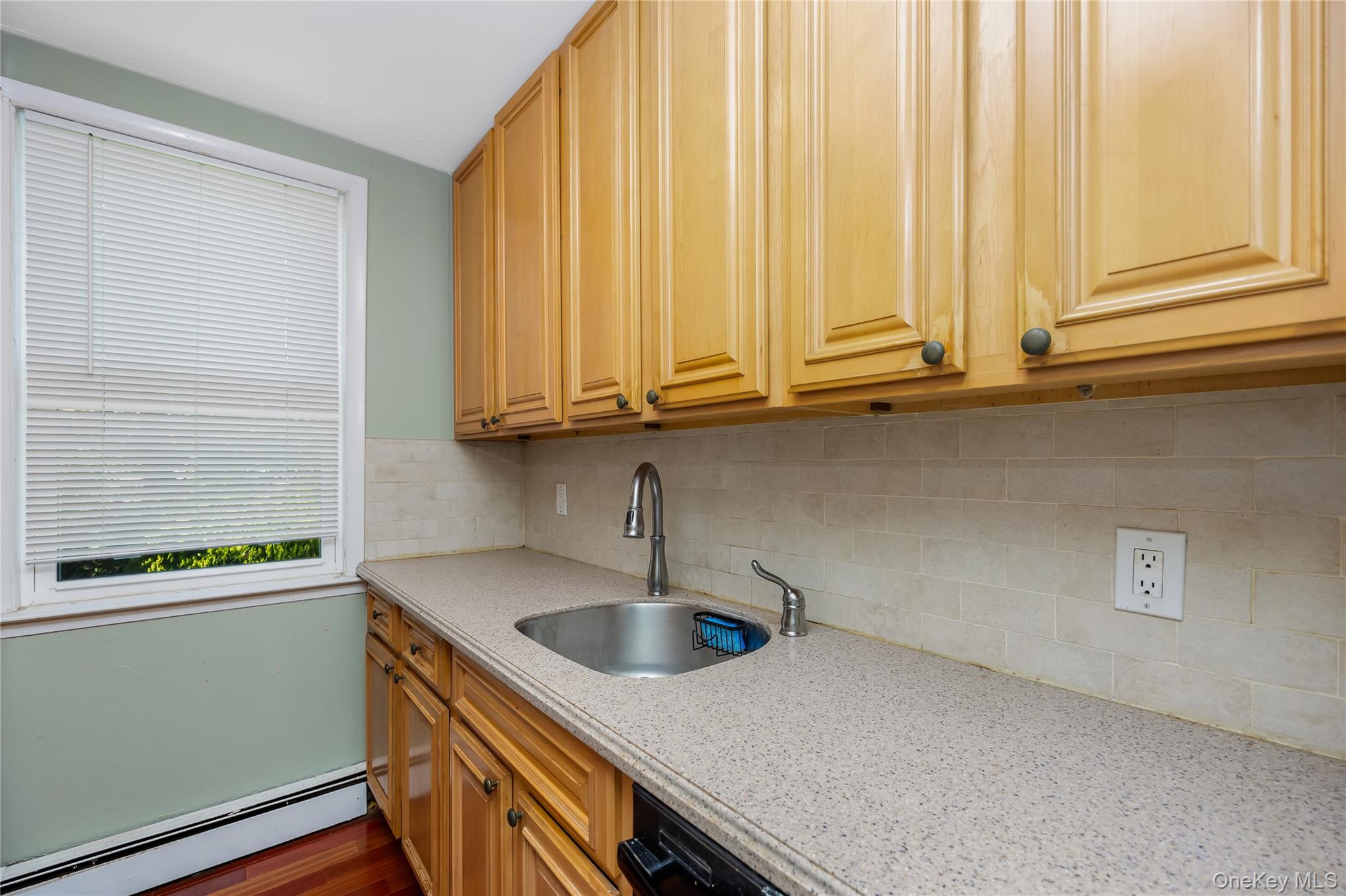 570 Broadway B11 Property Photo 11