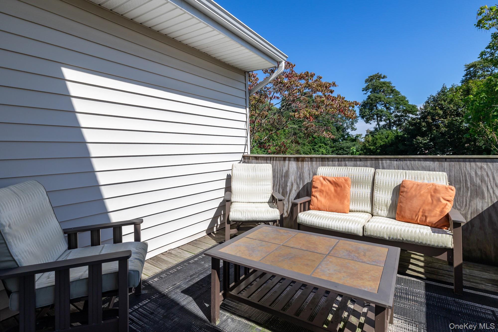 1647 Straight Path Property Photo 8