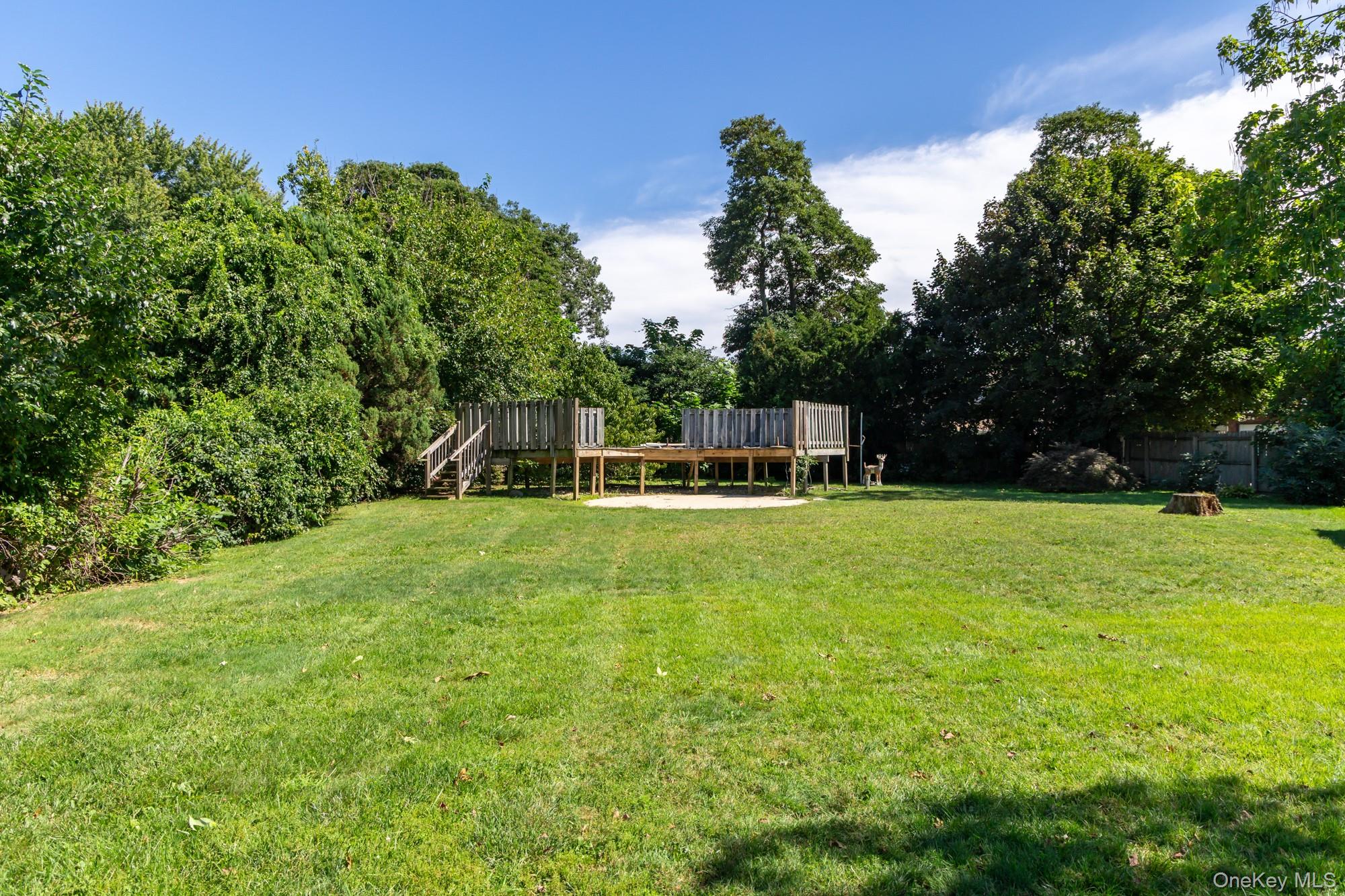 1647 Straight Path Property Photo 29