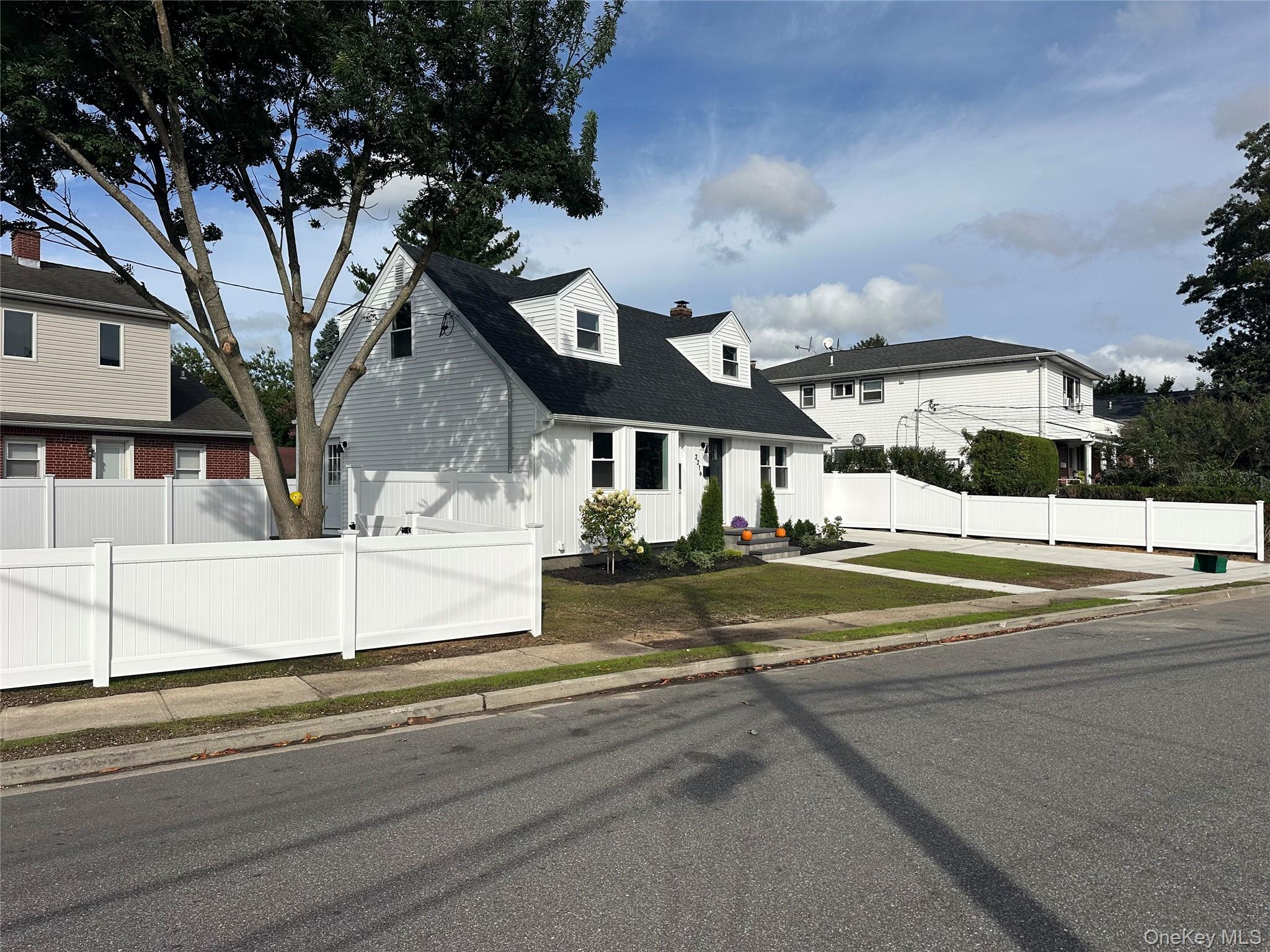 2216 Brooklyn Avenue Property Photo 20