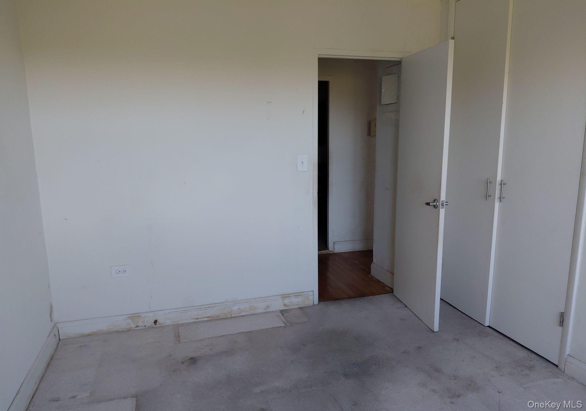1019 Van Siclen Avenue 9-7l Property Photo 6