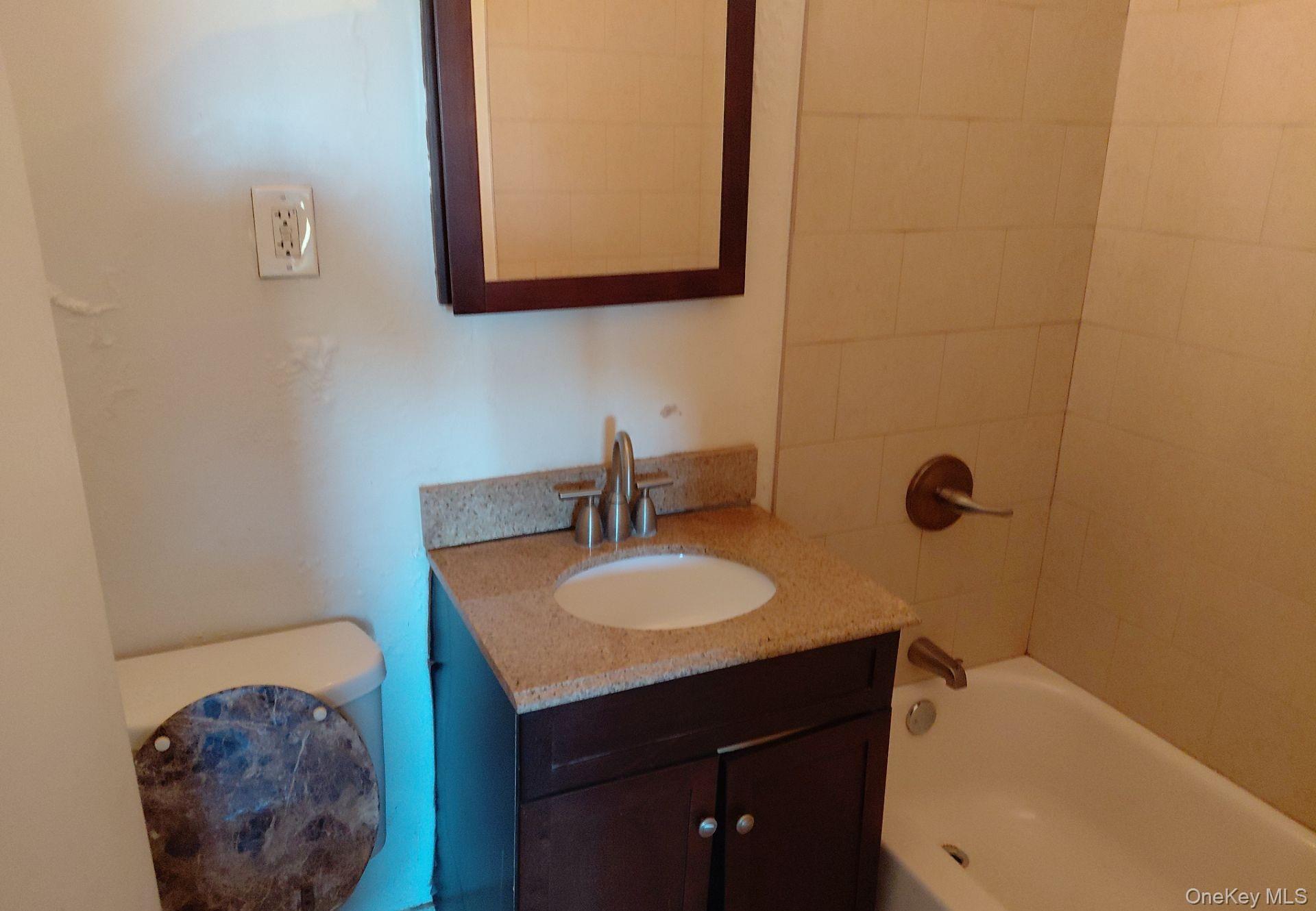 1019 Van Siclen Avenue 9-7l Property Photo 8