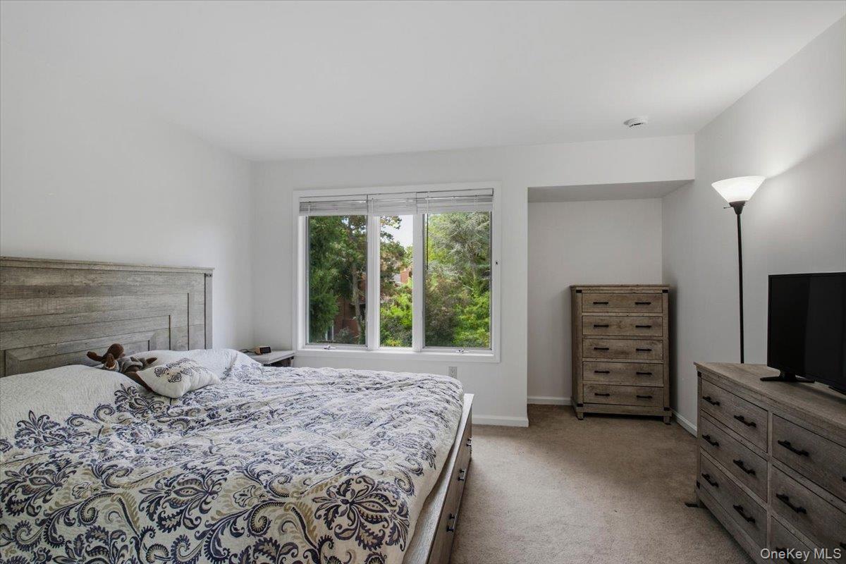 13 Knoll View Property Photo 12