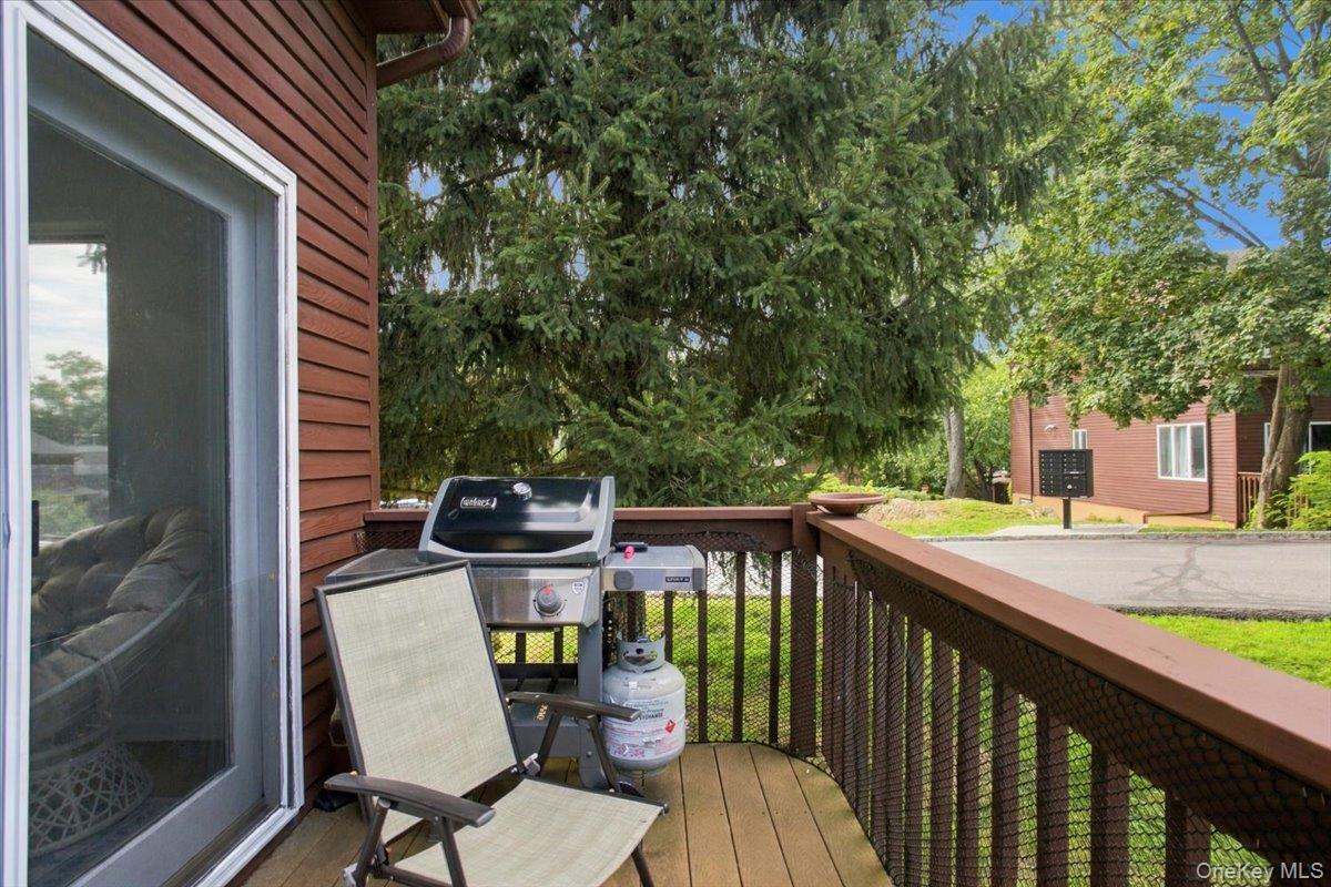 13 Knoll View Property Photo 18