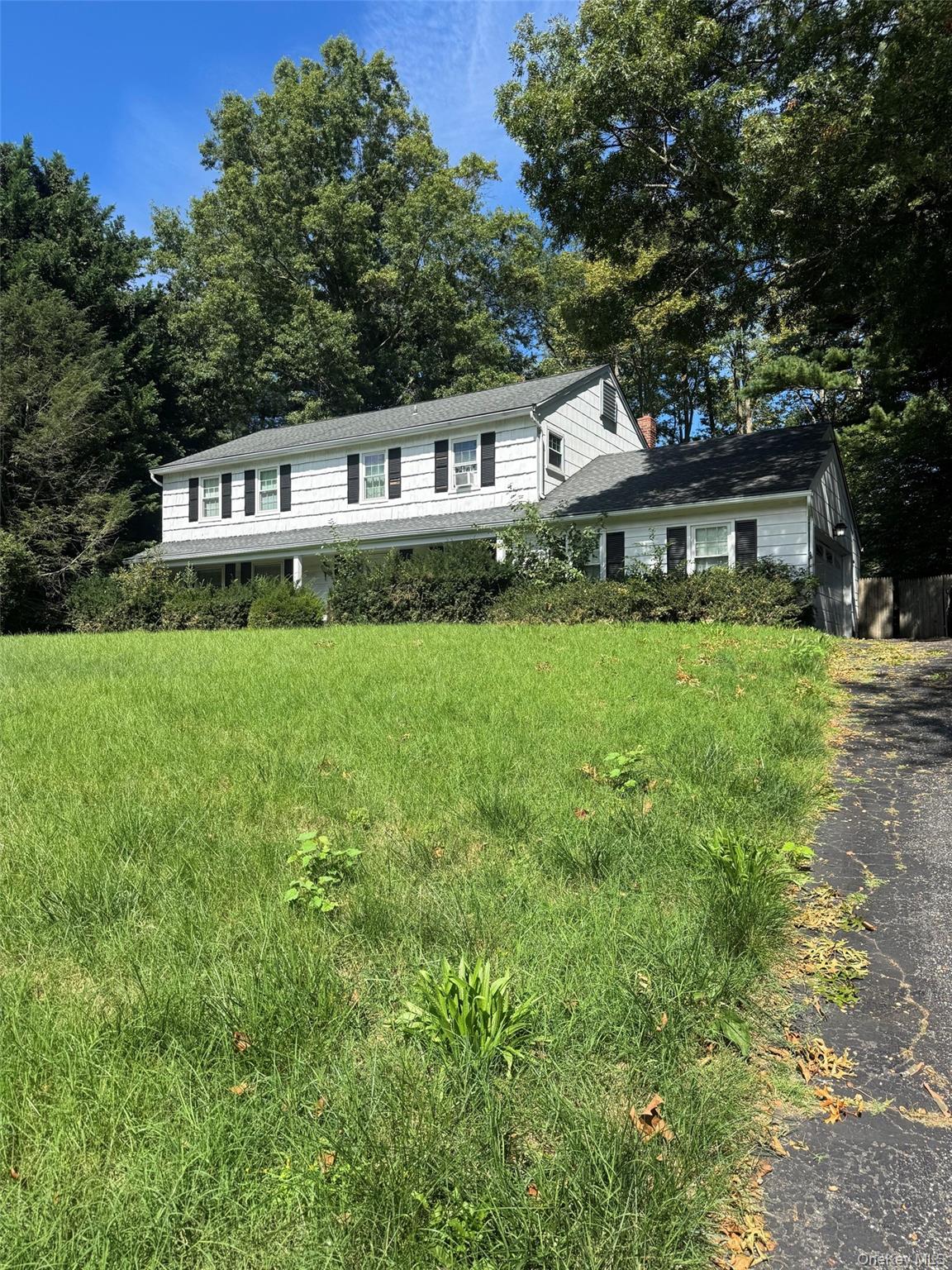 6 Bay Path Court Property Photo 1