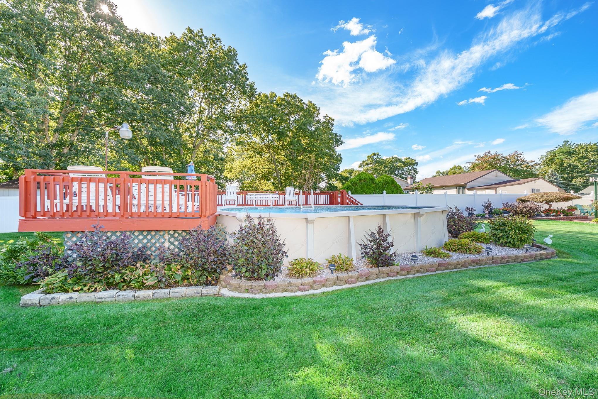 22 W Willow Street Property Photo 8