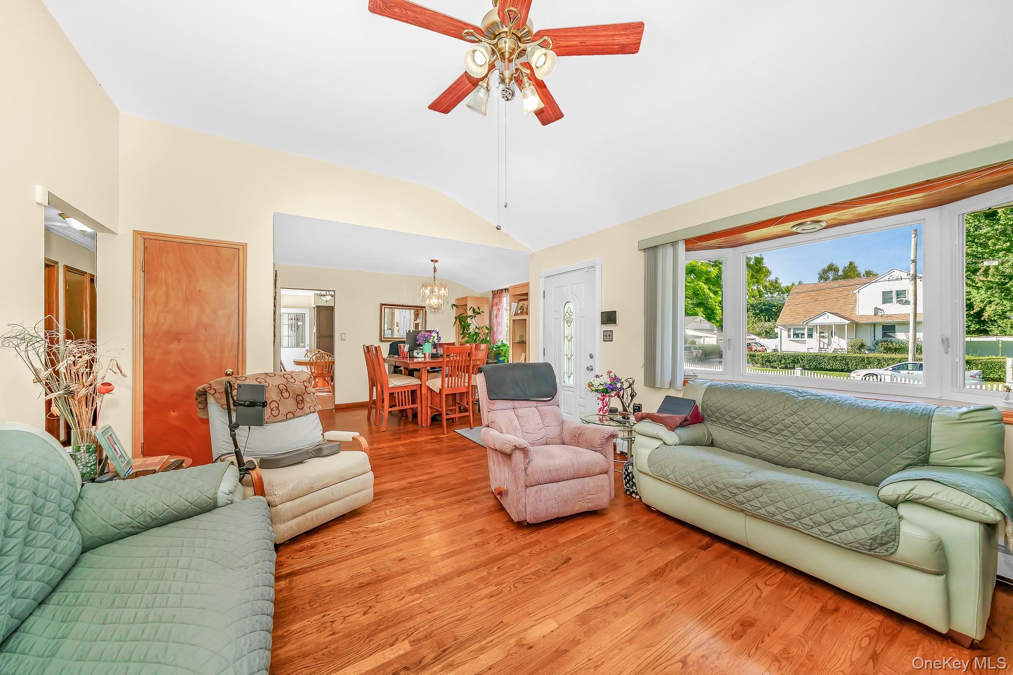 22 W Willow Street Property Photo 12