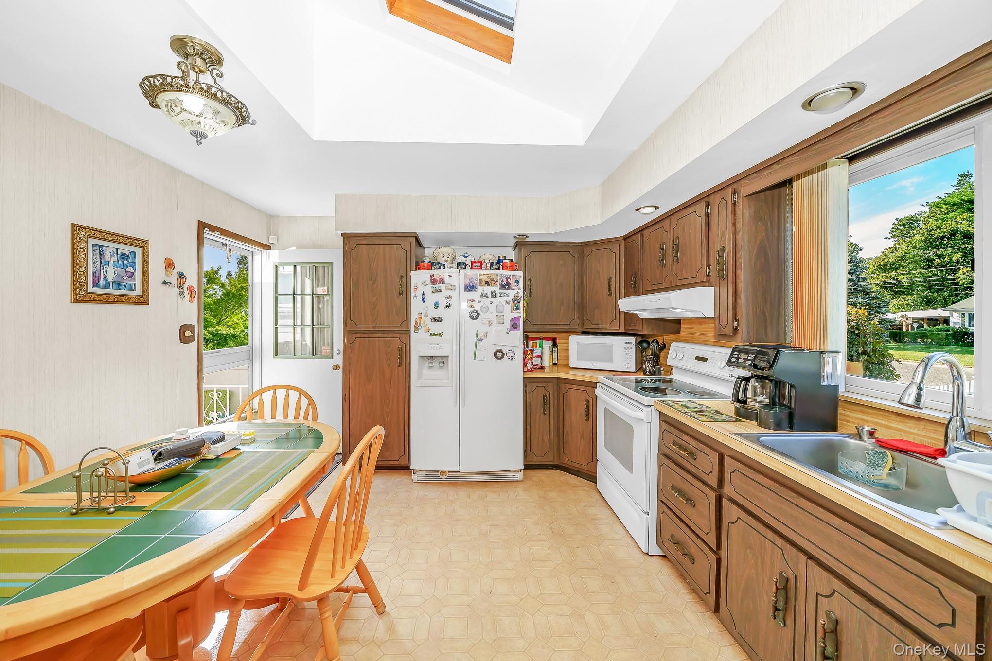 22 W Willow Street Property Photo 16
