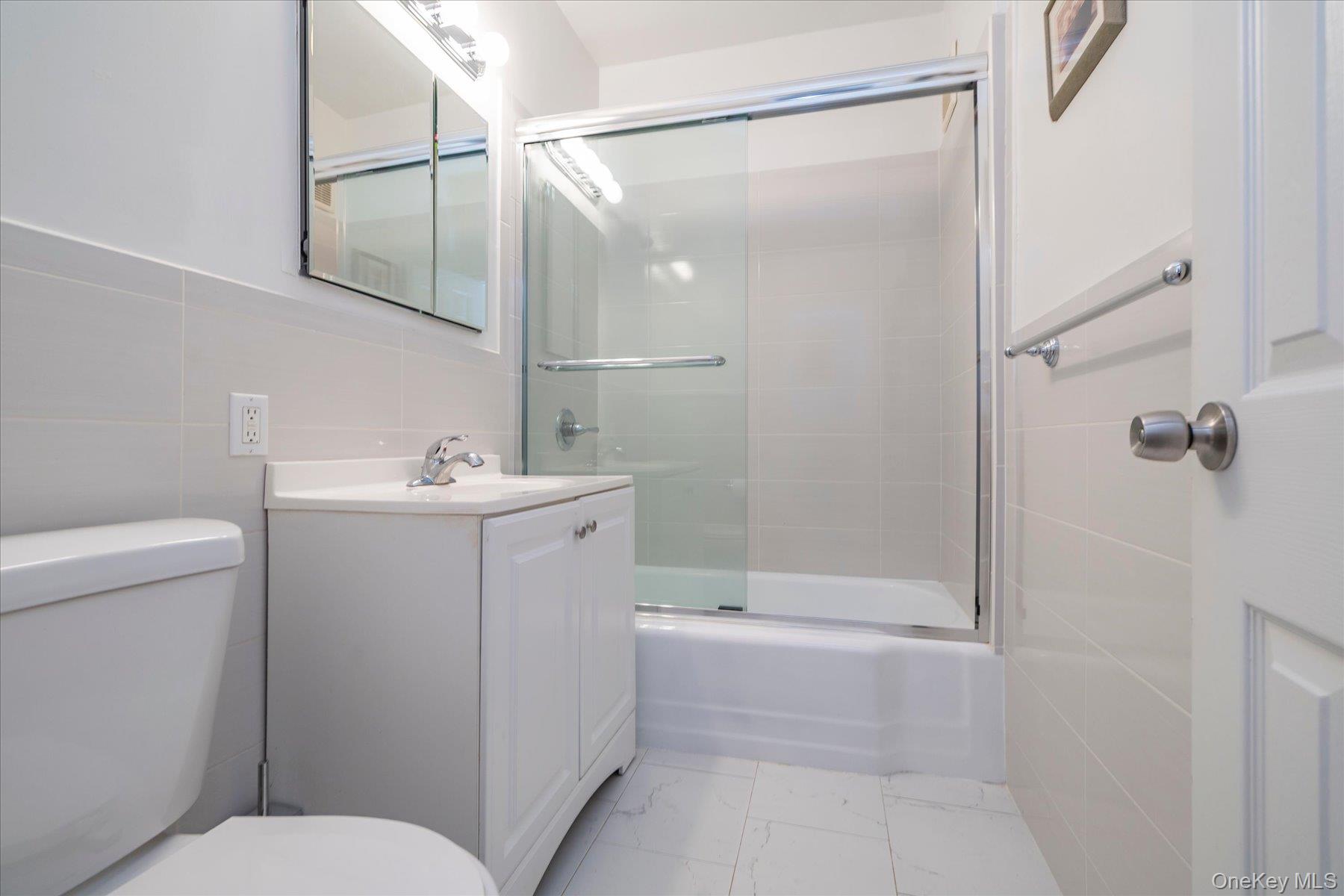 55 Lenox Road 1-k Property Photo 16