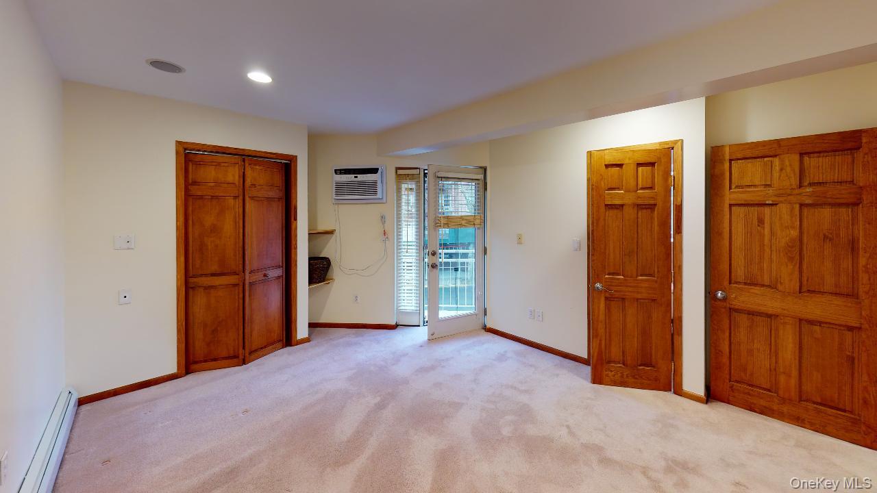 67-08 Exeter Street 2 Property Photo 25