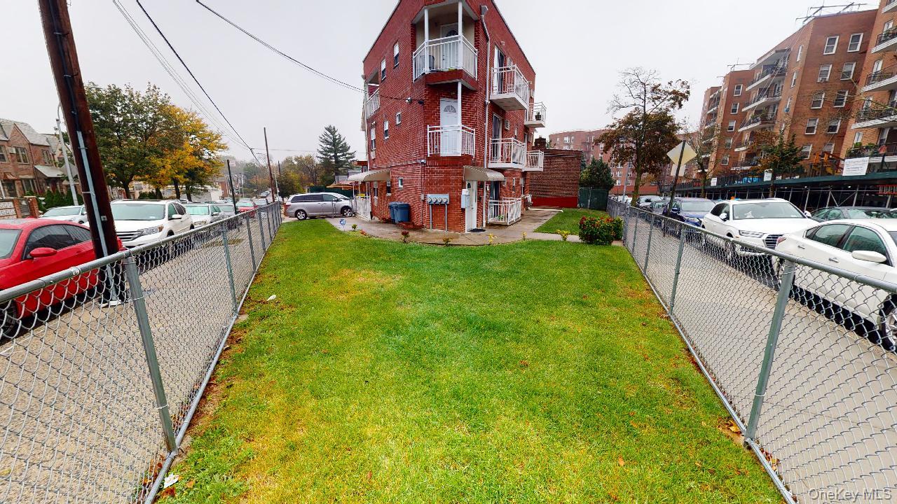 67-08 Exeter Street 2 Property Photo 38