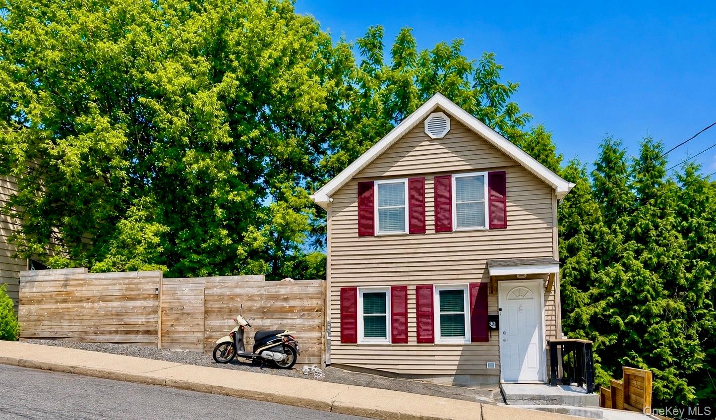 30 Sycamore Street Property Photo 1