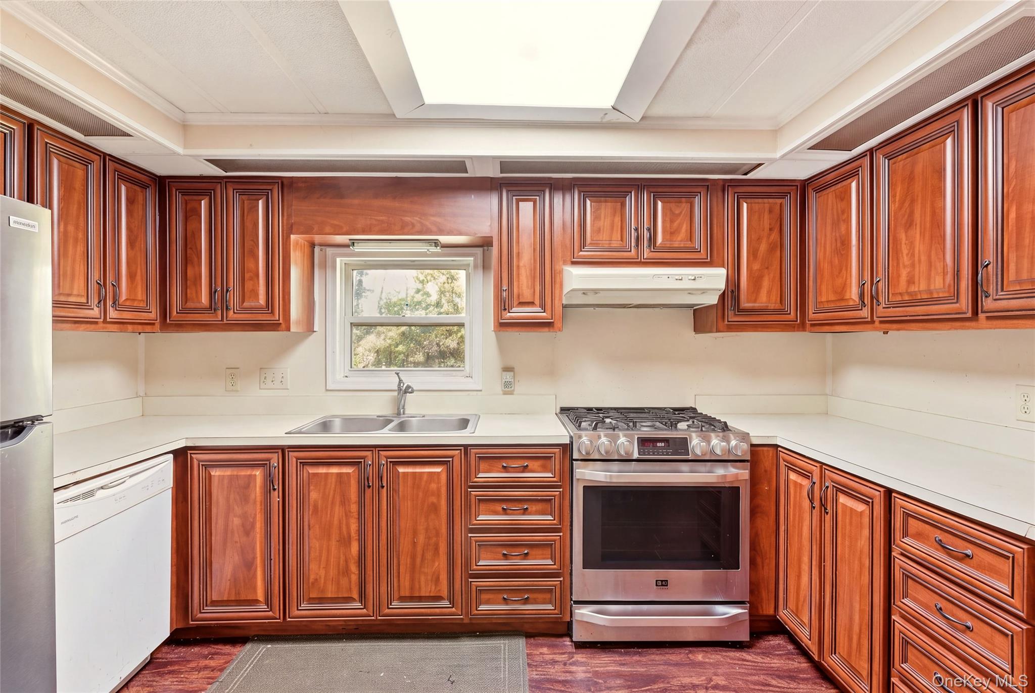 1407 Middle Road 45 Property Photo 4