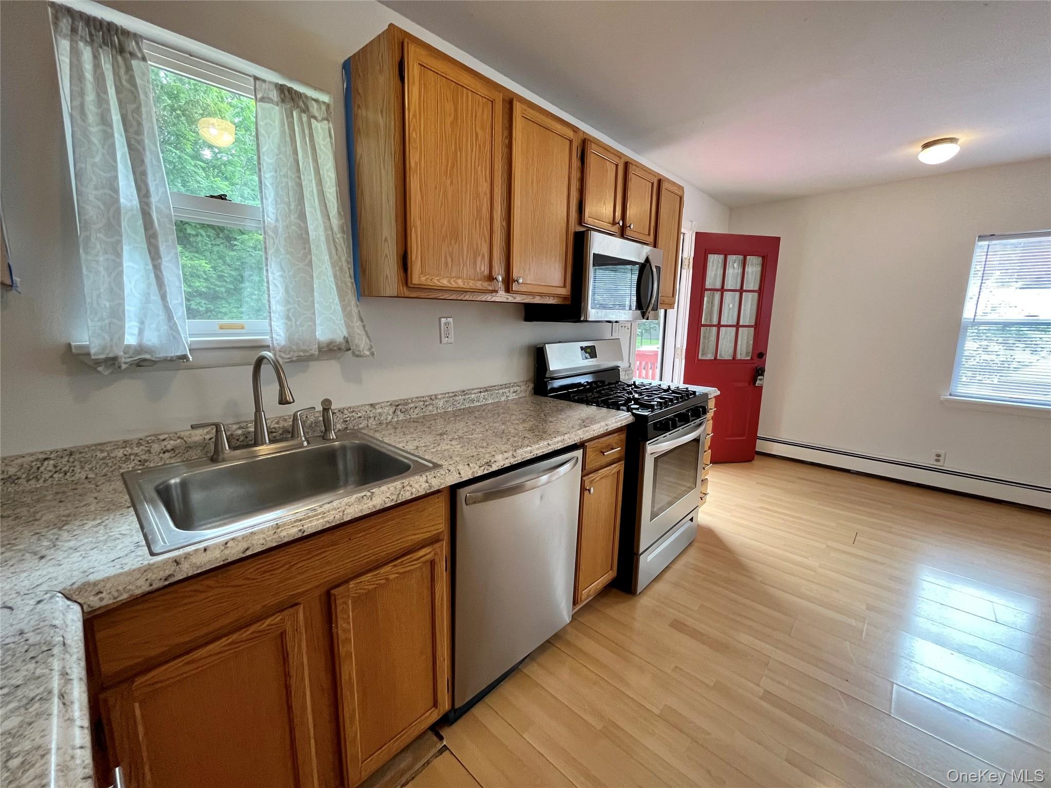 29 Genung Street Property Photo 3