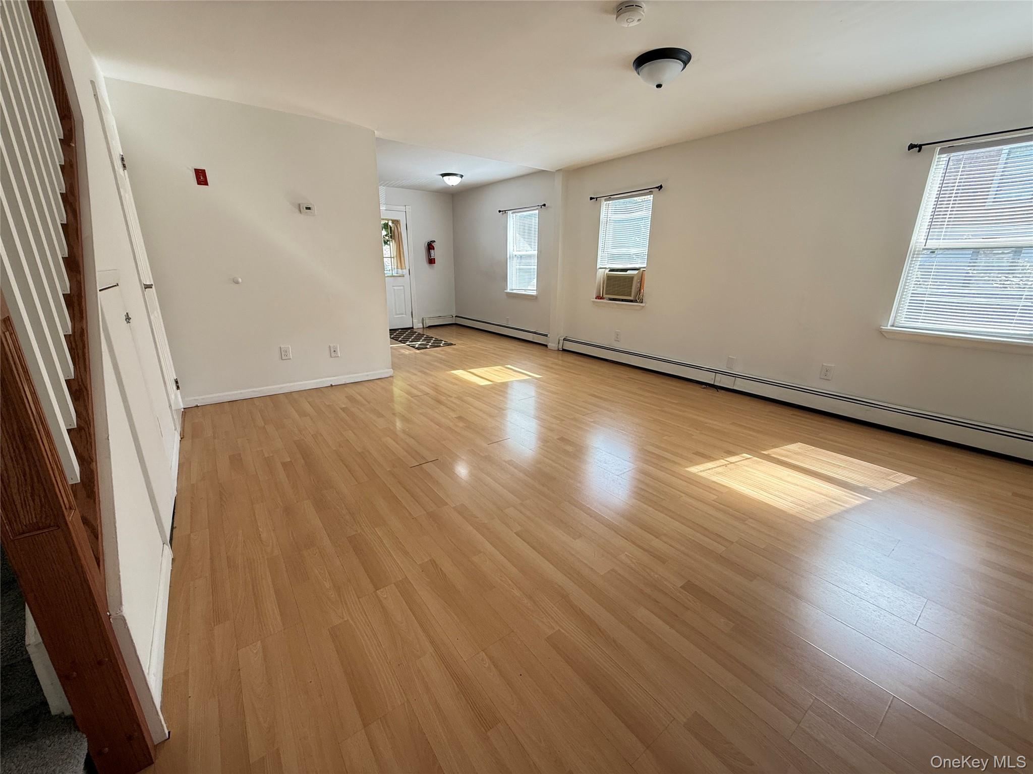 29 Genung Street Property Photo 8