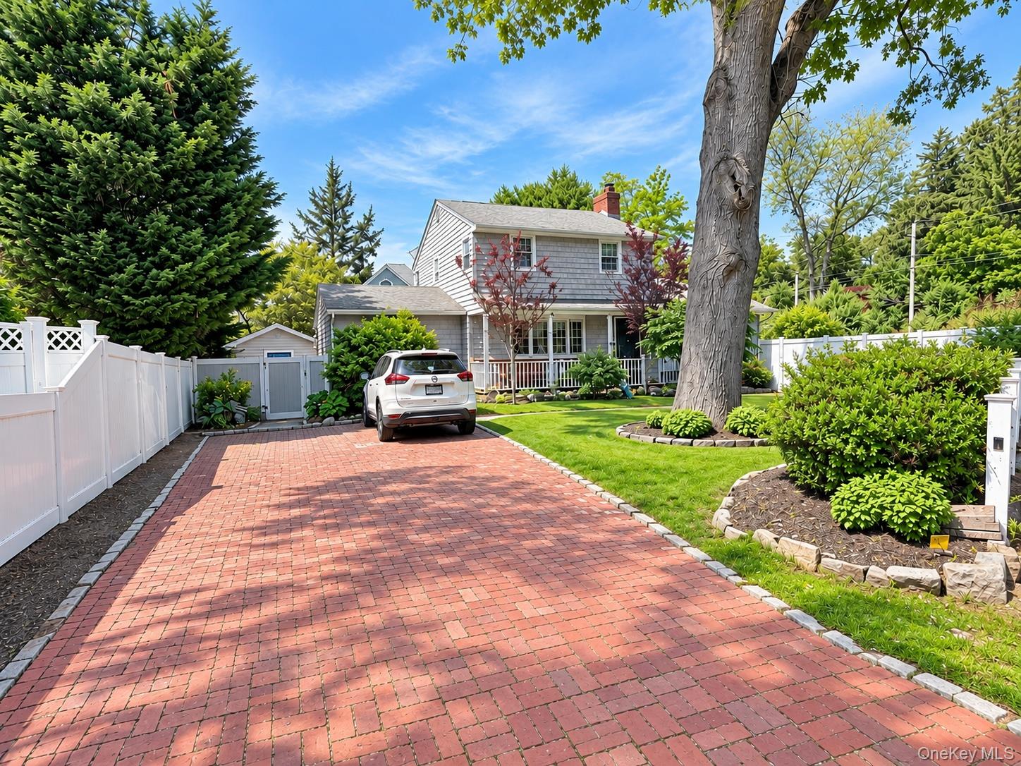 12 Cayuga Avenue Property Photo 2