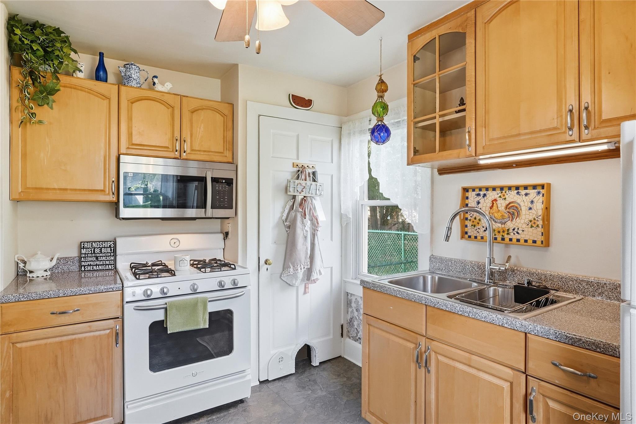 25 Hayes Street Property Photo 10