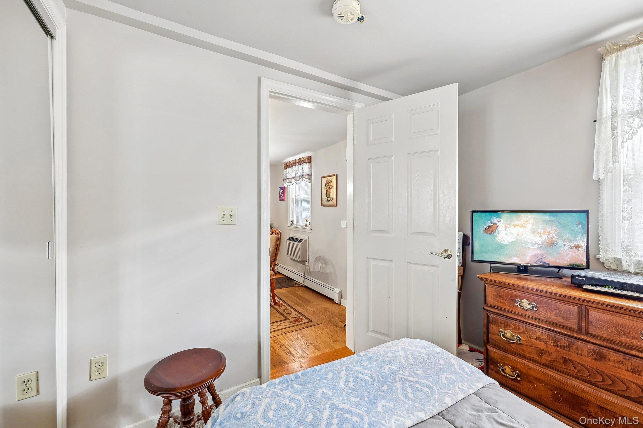 10 4th Street Property Photo 15