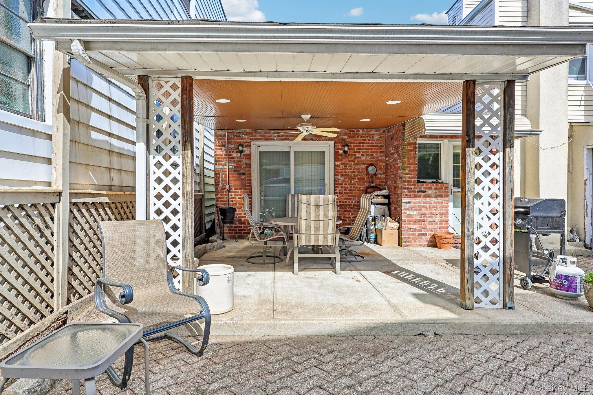 10 4th Street Property Photo 22