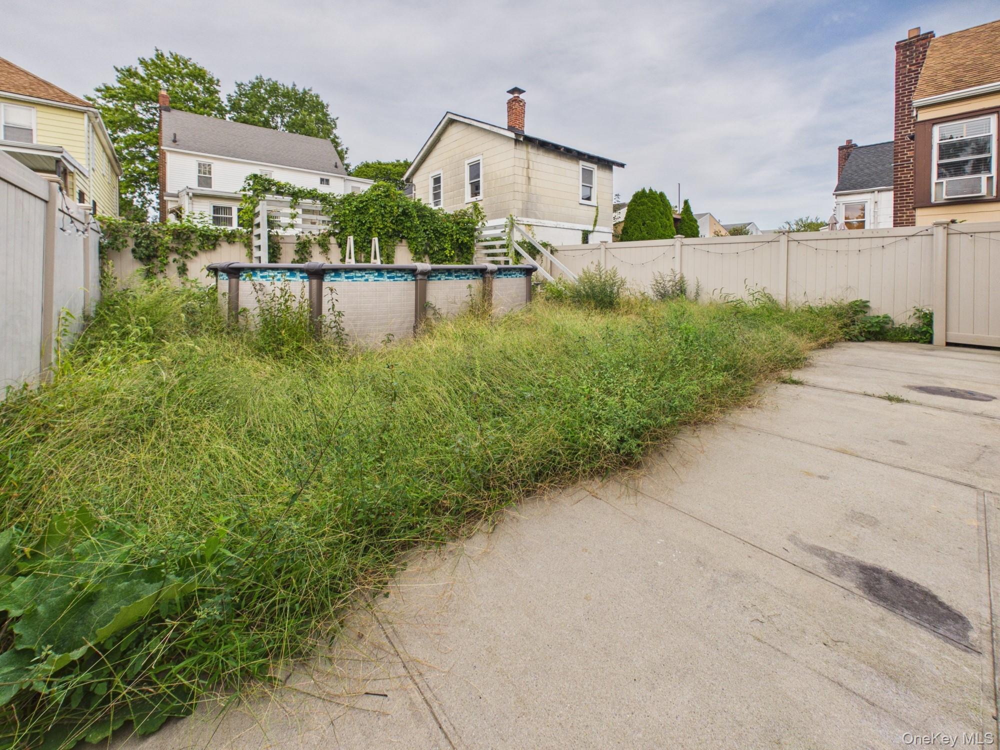 3147 Waterbury Avenue Property Photo 14