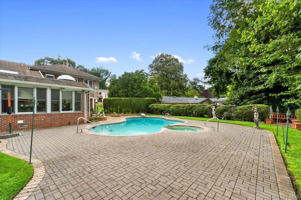 15 Hillcrest Drive Property Photo 47