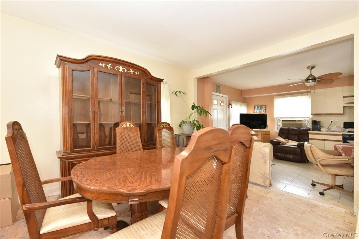 403 Oak Street Property Photo 9