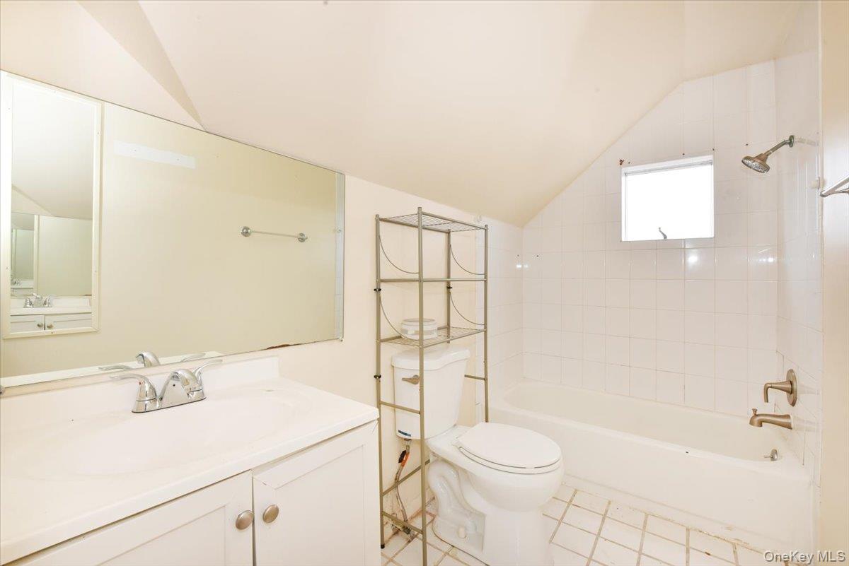 403 Oak Street Property Photo 20