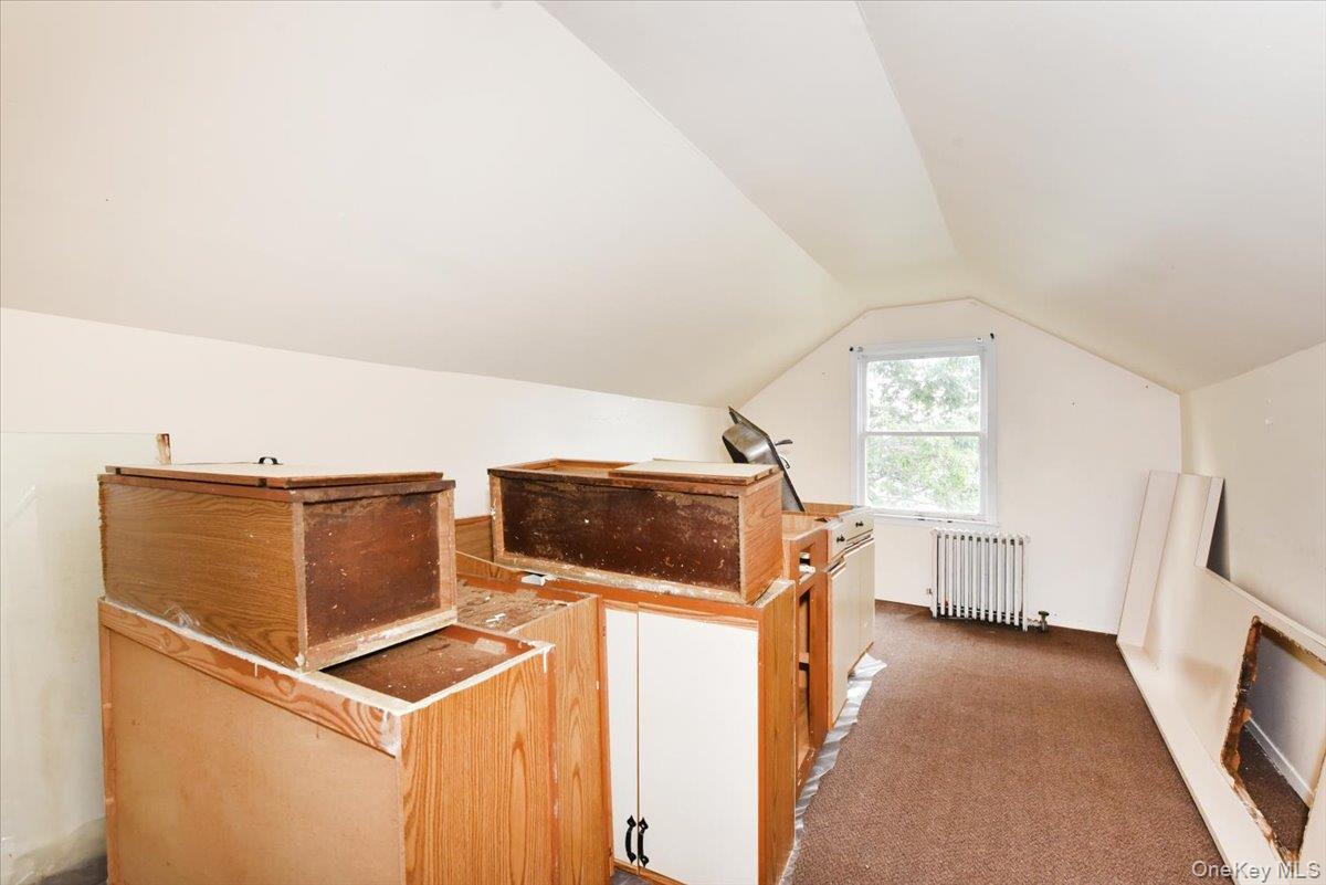 403 Oak Street Property Photo 21