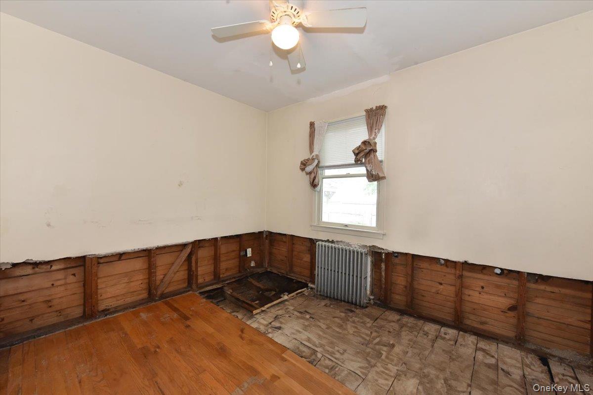 403 Oak Street Property Photo 22